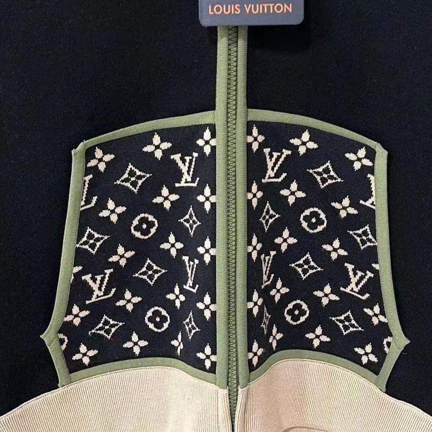 Louis Vuitton All-over print patchwork zip-up jacket, LV/Louis Vuitton Size XS / US 0-2 / IT 36-38 - 4 Thumbnail