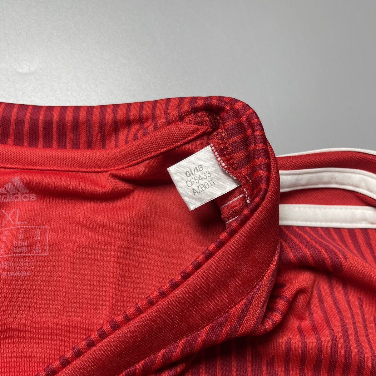 Vintage BAYERN ADIDAS 2018/2019 FOOTBALL HOME JERSEY #9 LEWANDOWSKI Size US XL / EU 56 / 4 - 6 Thumbnail