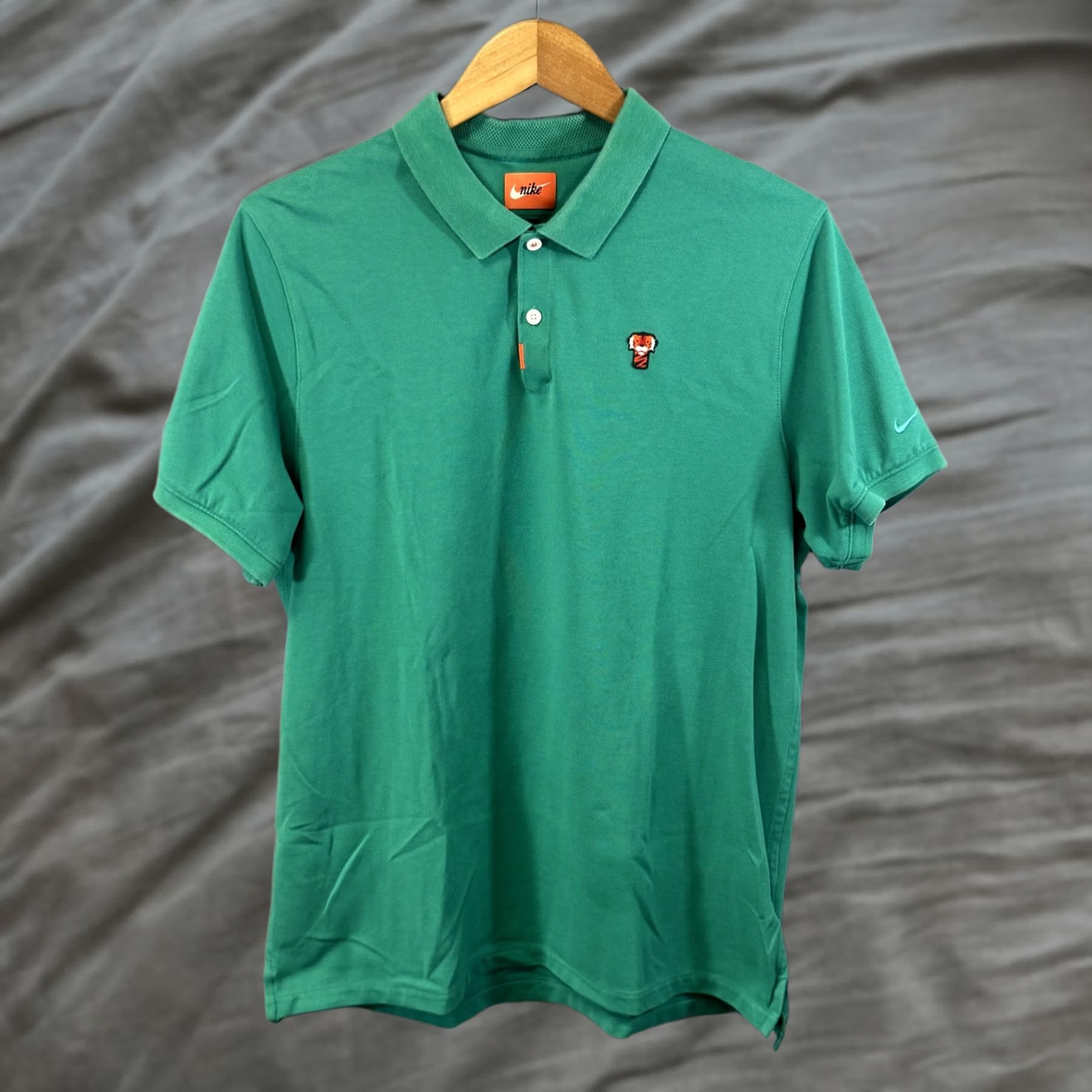 Nike Nike Polo Shirt Mens Large Green Dri-FIT Embroidered Tiger Patch Swoosh Golf Shirt Size US L / EU 52-54 / 3 - 1 Thumbnail