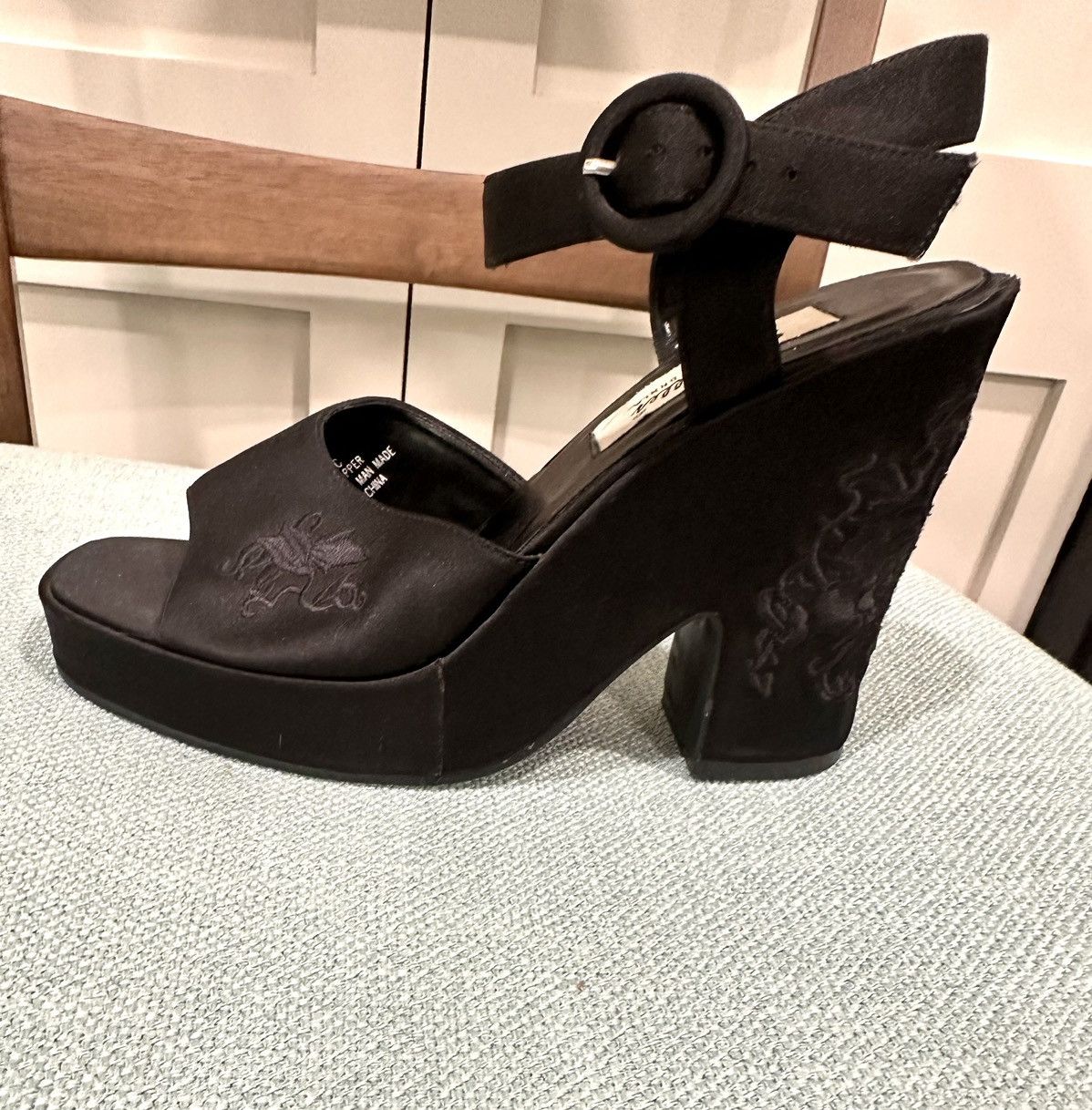 Seychelles Seychelles Vintage Black Satin Floral Chunky Heel Shoes Size US 7 / IT 37 - 2 Thumbnail