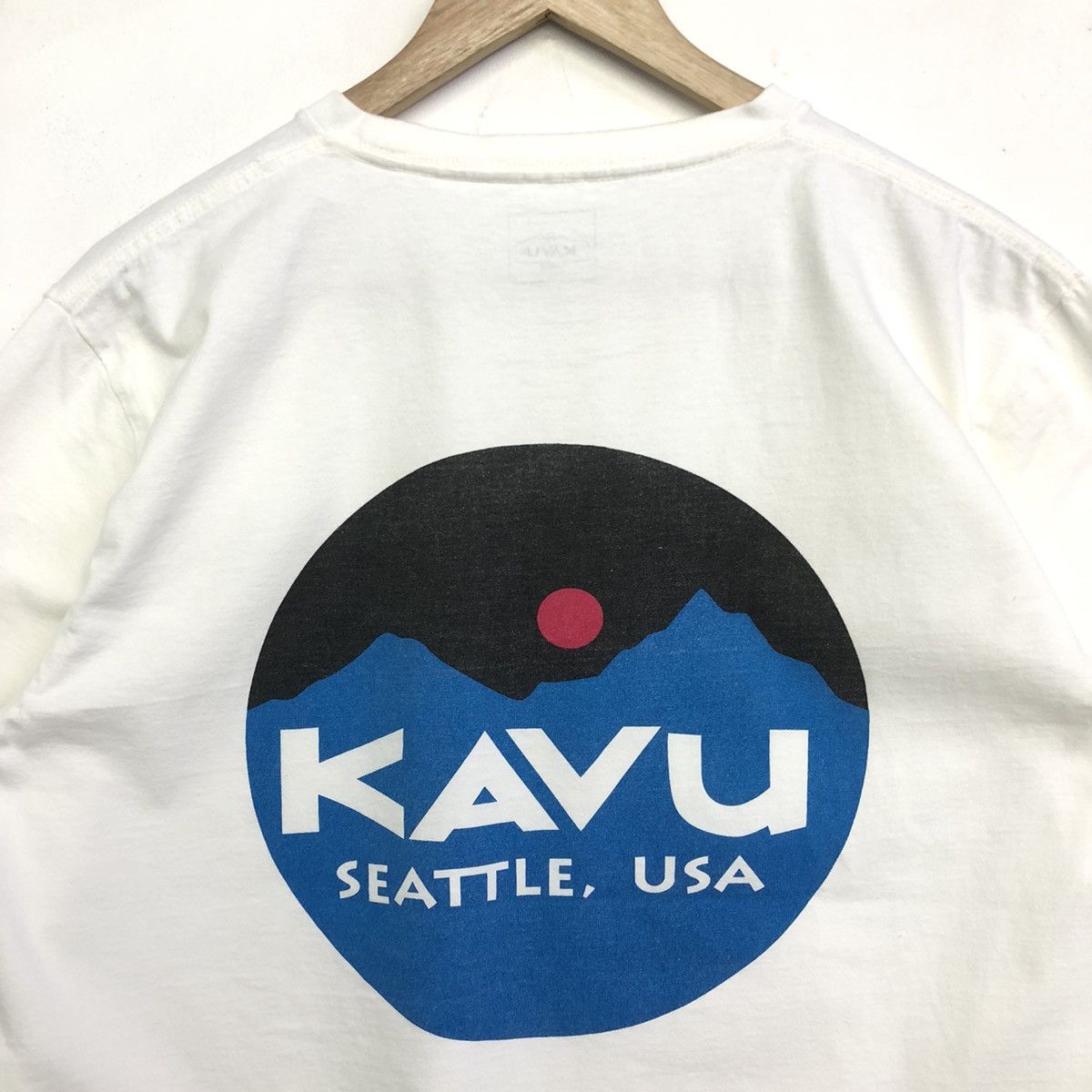 KAVU Kavu Big Printed Logo Backhitt Tshirt Size US L / EU 52-54 / 3 - 9 Thumbnail
