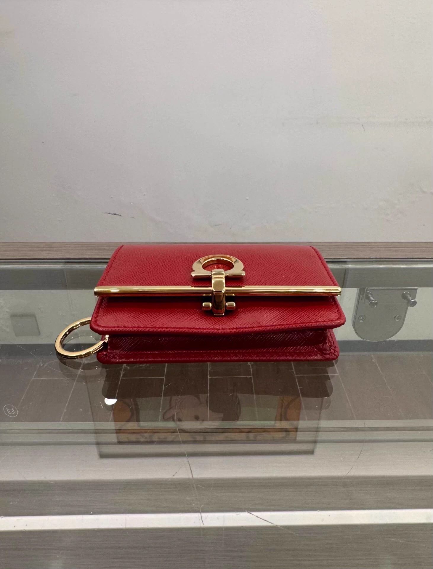 Other FERRAGAMO red gold horsebit wallet 11cm Size ONE SIZE - 5 Thumbnail