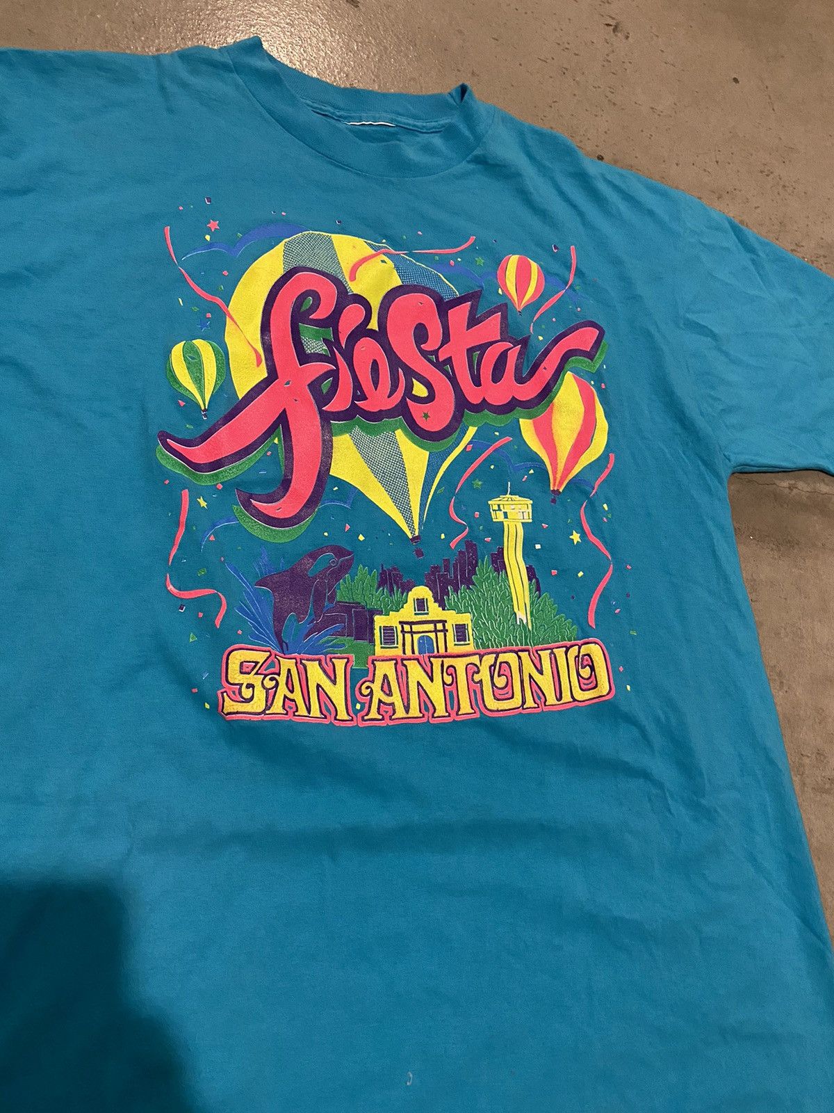 Gildan × Vintage 90s’ San Antonio “Fiesta” Tee Size US XL / EU 56 / 4 - 2 Thumbnail