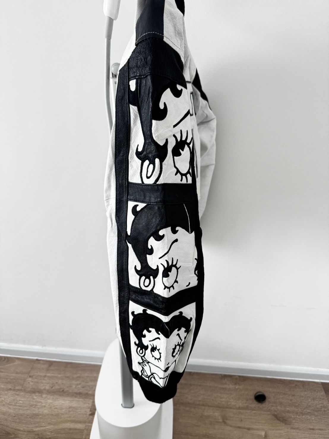 Vintage Vintage Betty 1990's Betty Boop Leather Jacket Size M / US 6-8 / IT 42-44 - 5 Thumbnail
