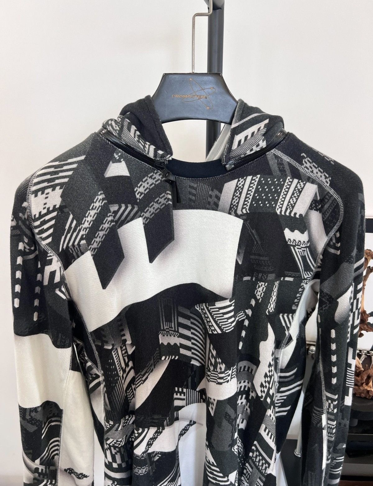 11 By Boris Bidjan Saberi 11ByBBS Geometric Slogan Print Hoodie Size US S / EU 44-46 / 1 - 4 Thumbnail