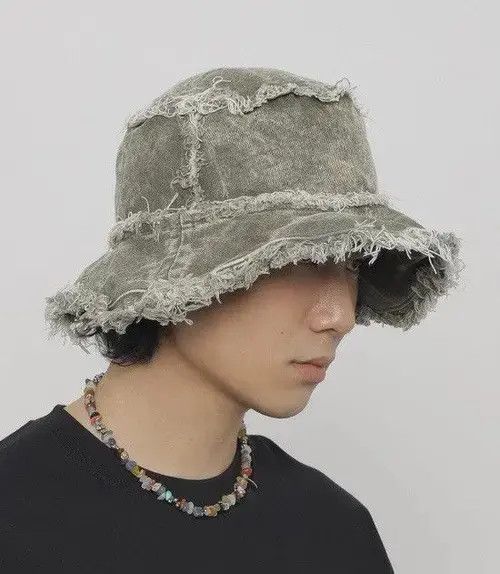 Other Avant garde washed reversible distressed raw bucket hat Size ONE SIZE - 8 Thumbnail