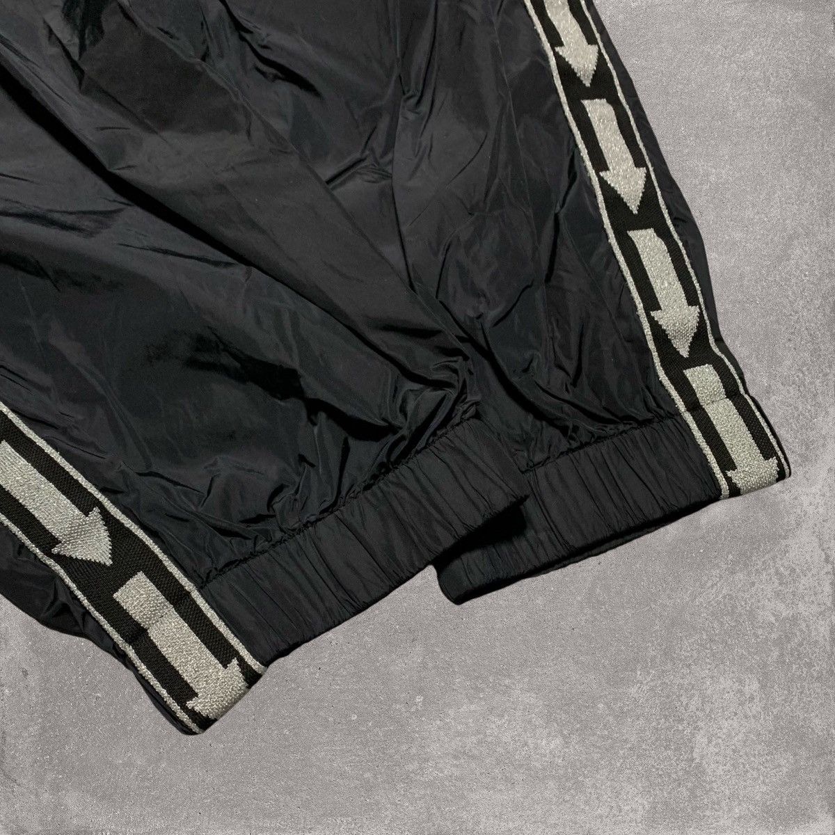Off-White Off White Small Track Pants Bottoms Black Nylon Virgil Abloh Size US 30 / EU 46 - 5 Thumbnail