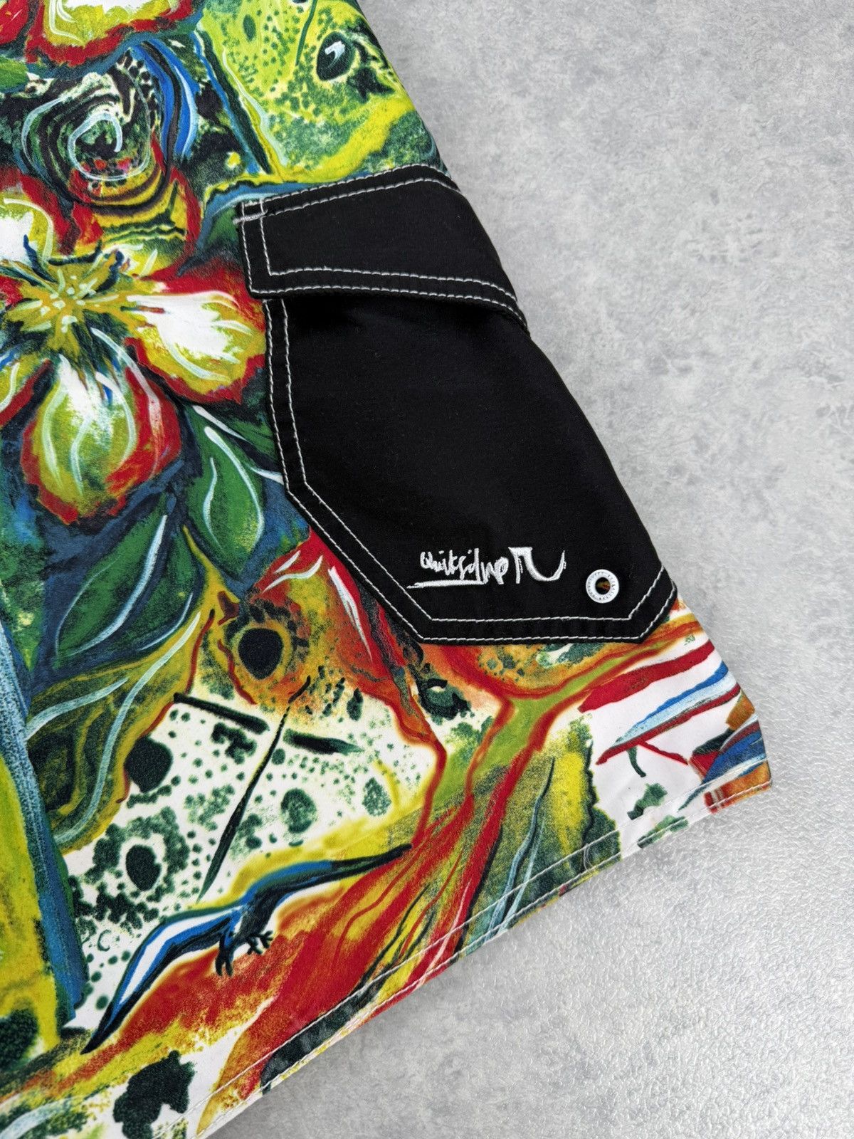 Quiksilver Quiksilver Smokin Girls Board Shorts Surf Swim Size 28 Size US 28 / EU 44 - 11 Thumbnail