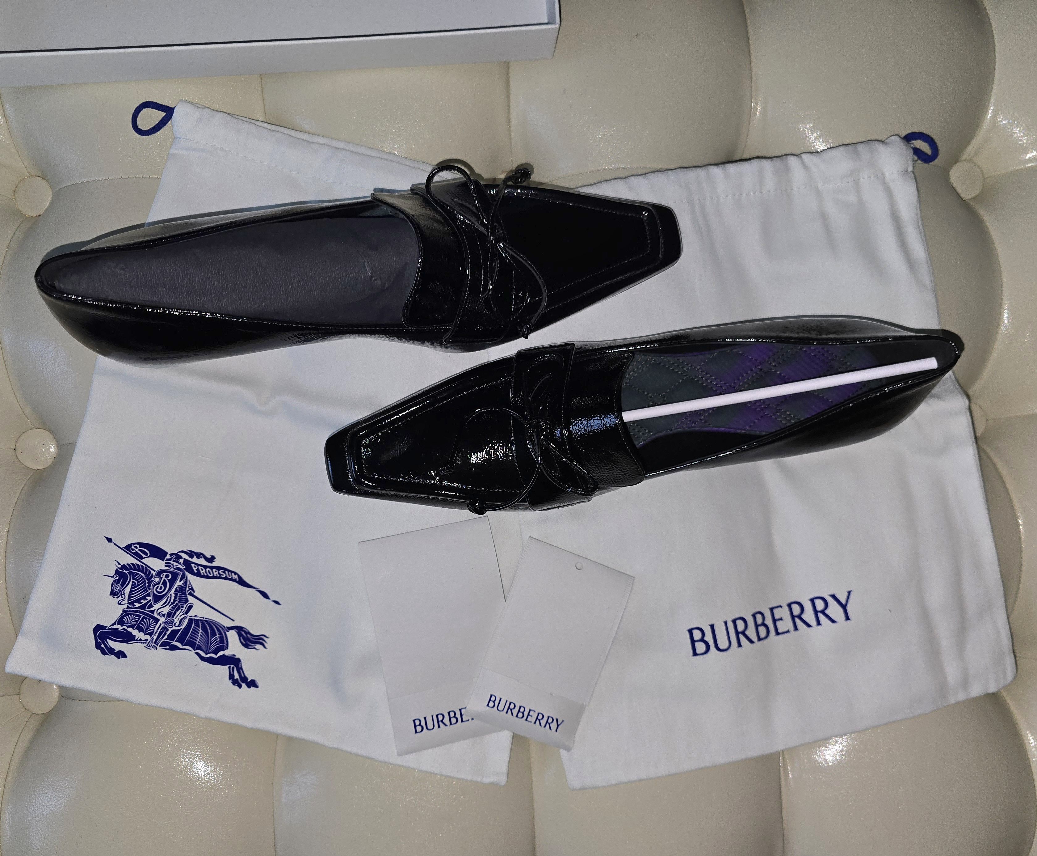 Burberry Burberry Black Leather Sovereign Court Pumps Size US 10.5 / IT 40.5 - 1 Thumbnail