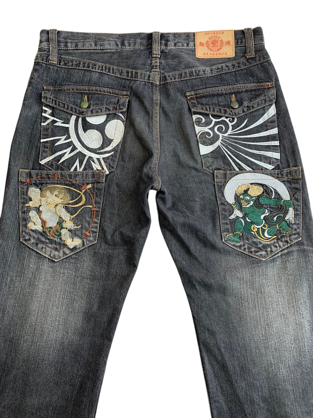 Japanese Brand Karakuri Tamashi Oni Embroidered Multipocket Denim Size US 34 / EU 50 - 2 Thumbnail