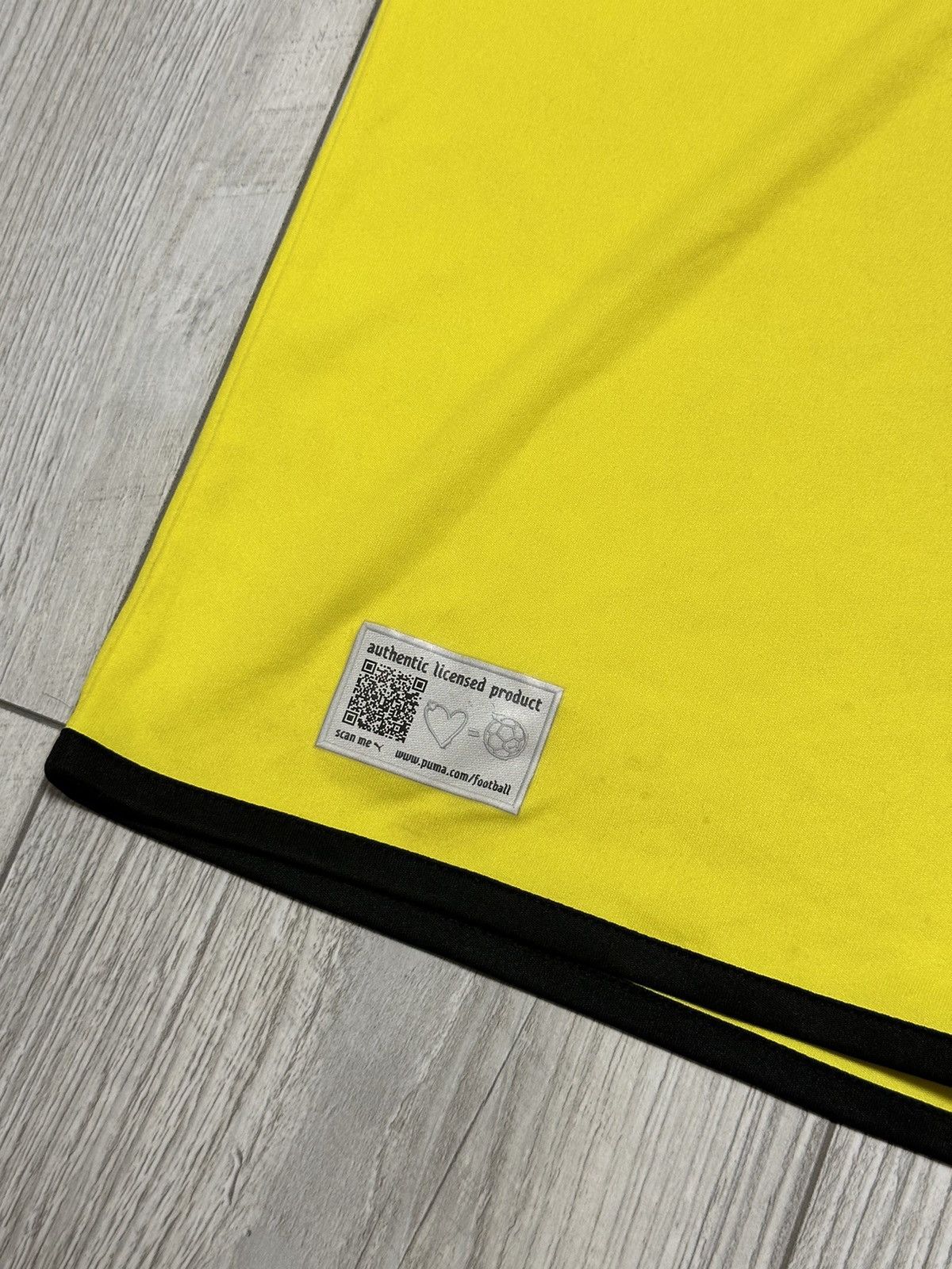Puma × Vintage Borussia Dortmund BVB puma Y2K Soccer Jersey T Shirt Size US XL / EU 56 / 4 - 2 Thumbnail