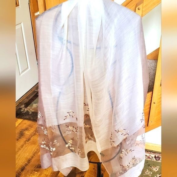 Designer 50% Silk 50% Wool Ivory Embroidered Long Scarve Wrap Size ONE SIZE - 1 Thumbnail
