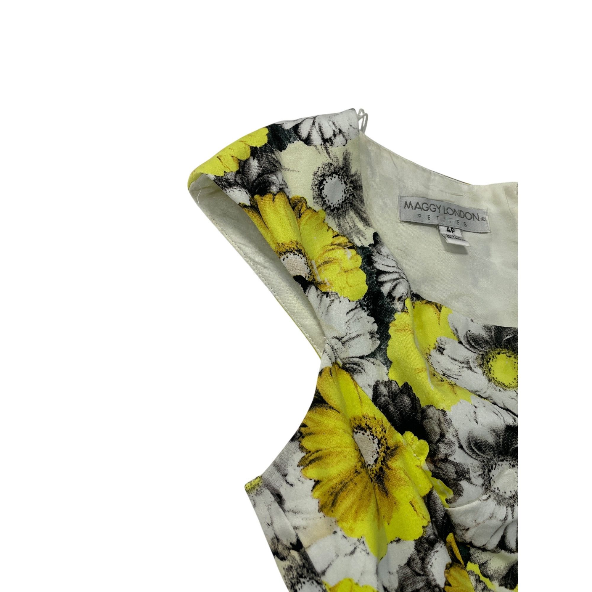 MAGGY LONDON Maggy London Petite Floral Fit Flare Dress size 4P SKU 8920 Size S / US 4 / IT 40 - 3 Thumbnail