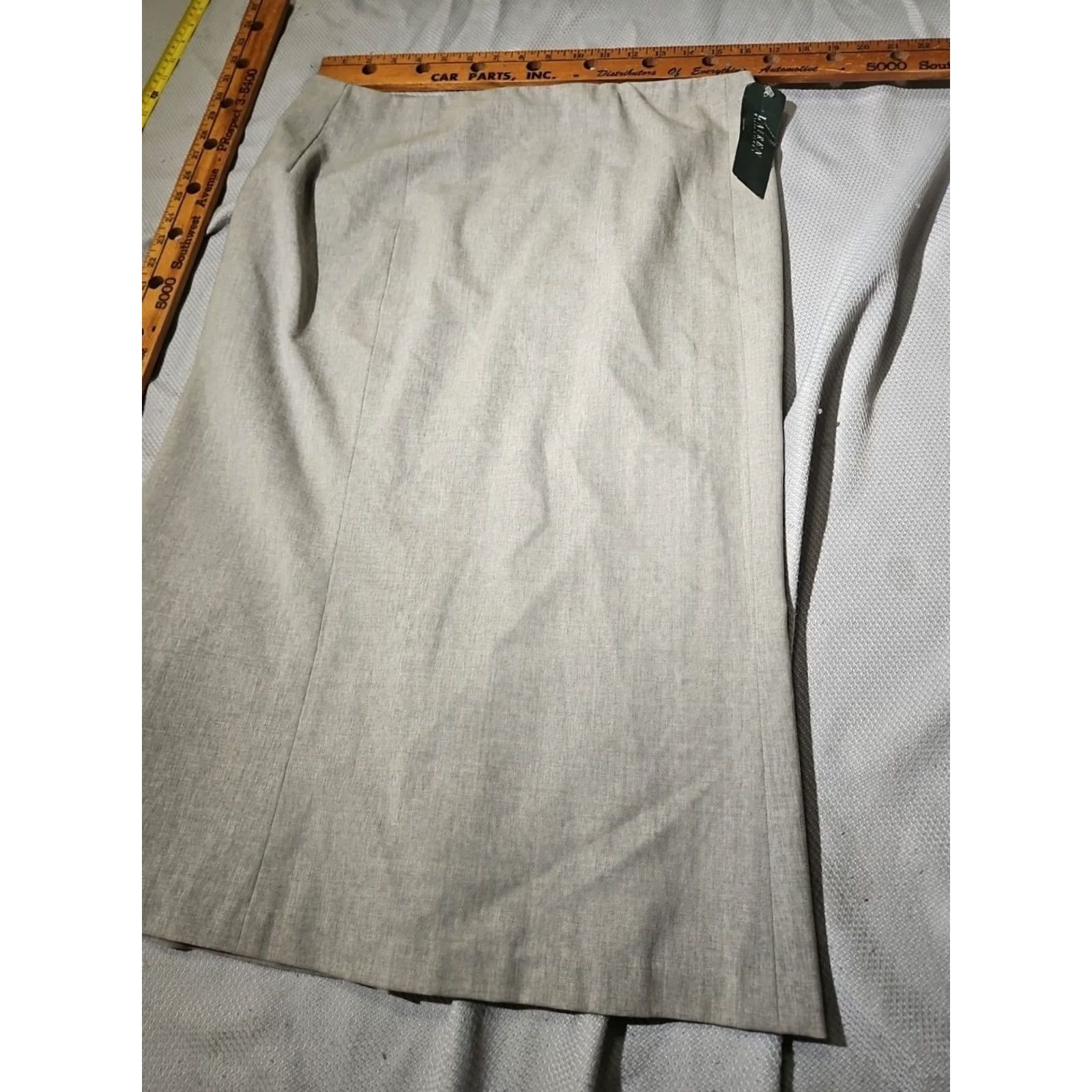 Ralph Lauren VINTAGE? No. Lauren Ralph Lauren Skirt Women Midi Beige Wool Lined Zip Nwt 12 Luxury Preppy Size 34" / US 12 / IT 48 - 5 Thumbnail