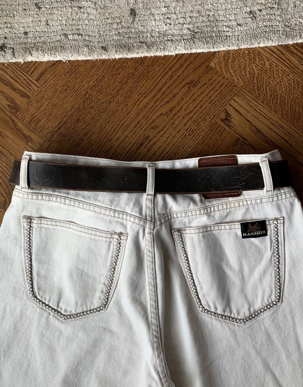 Guess × Vintage Y2K Guess Distressed Leather Belt London Park Large 2000s Size ONE SIZE - 4 Thumbnail
