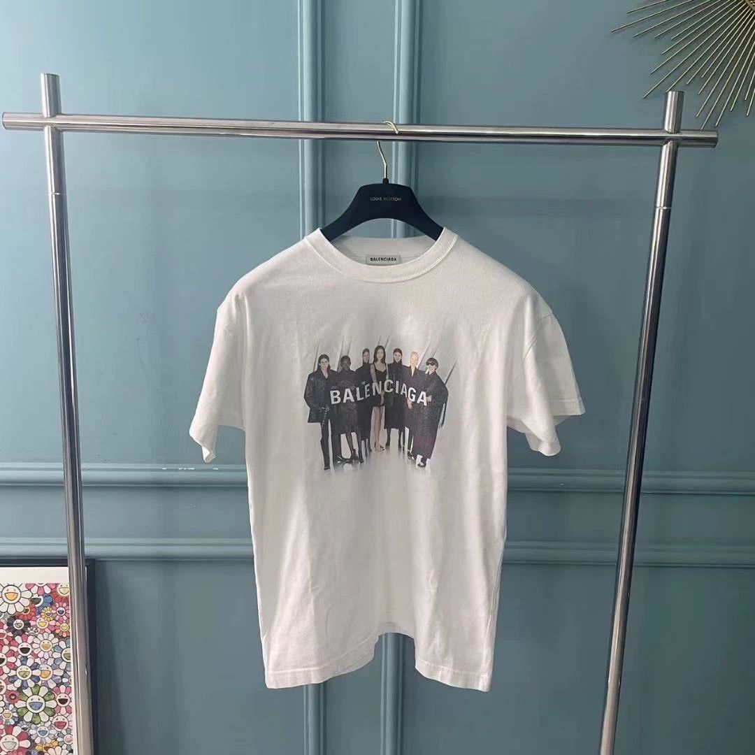 Balenciaga Balenciaga Portrait White Short Sleeve Size US S / EU 44-46 / 1 - 1 Thumbnail