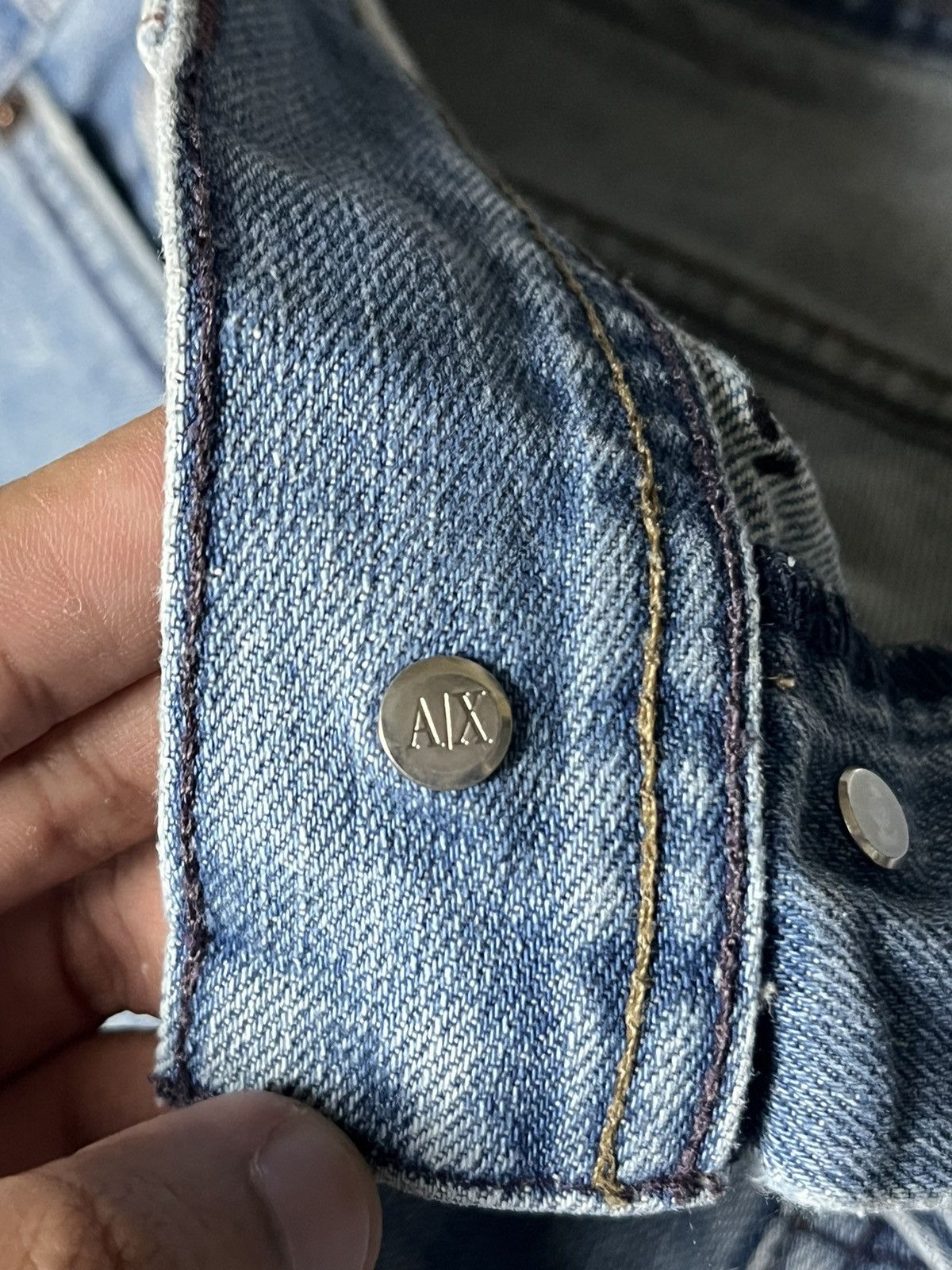 Armani Exchange 32" Armani Exchange Distressed Denim Size US 32 / EU 48 - 15 Thumbnail