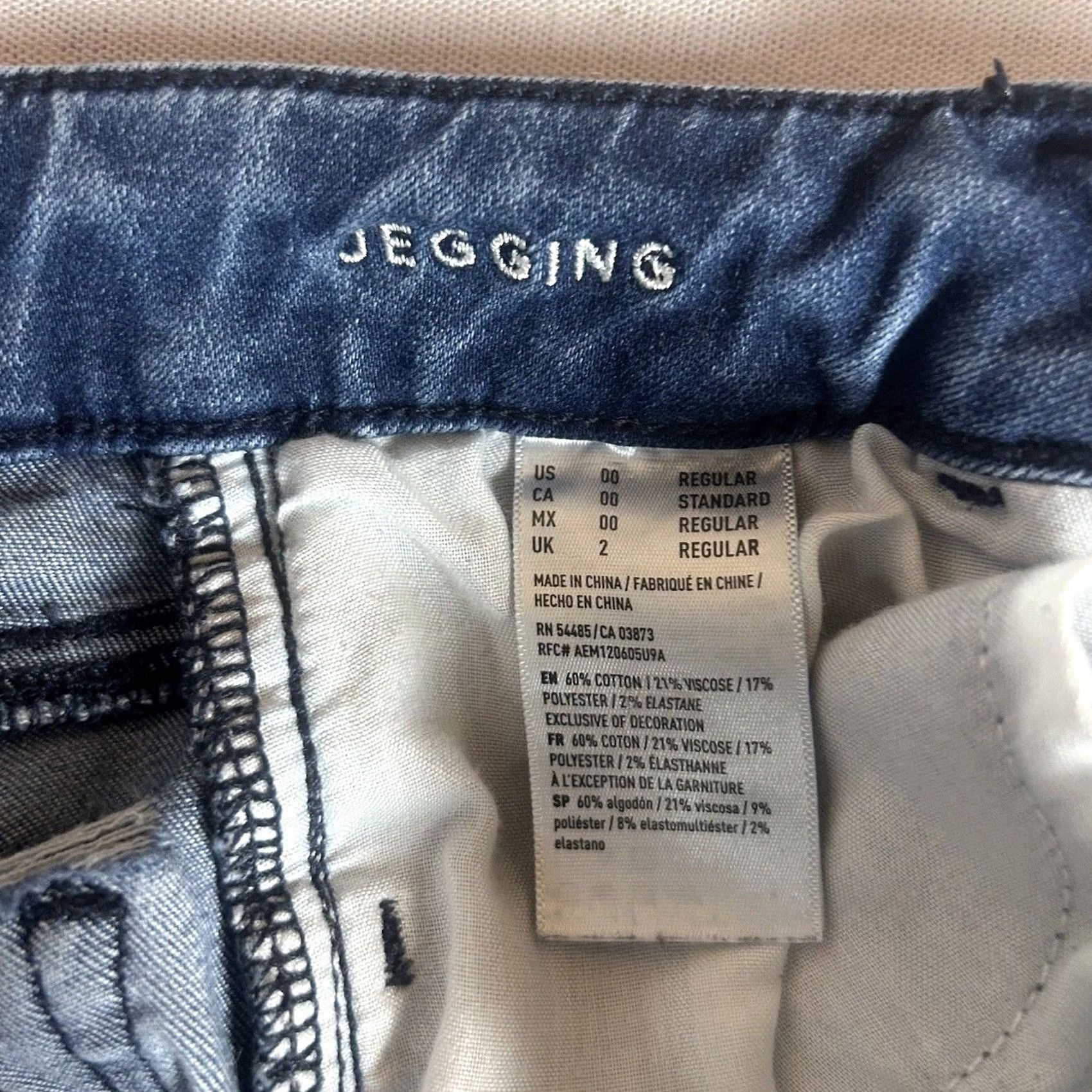 American Eagle Outfitters VINTAGE? American Eagle Jegging Jeans Womens 0 Slim Denim Distressed Raw Hem AEO Jeans Size 25" / US 0 / IT 36 - 4 Thumbnail