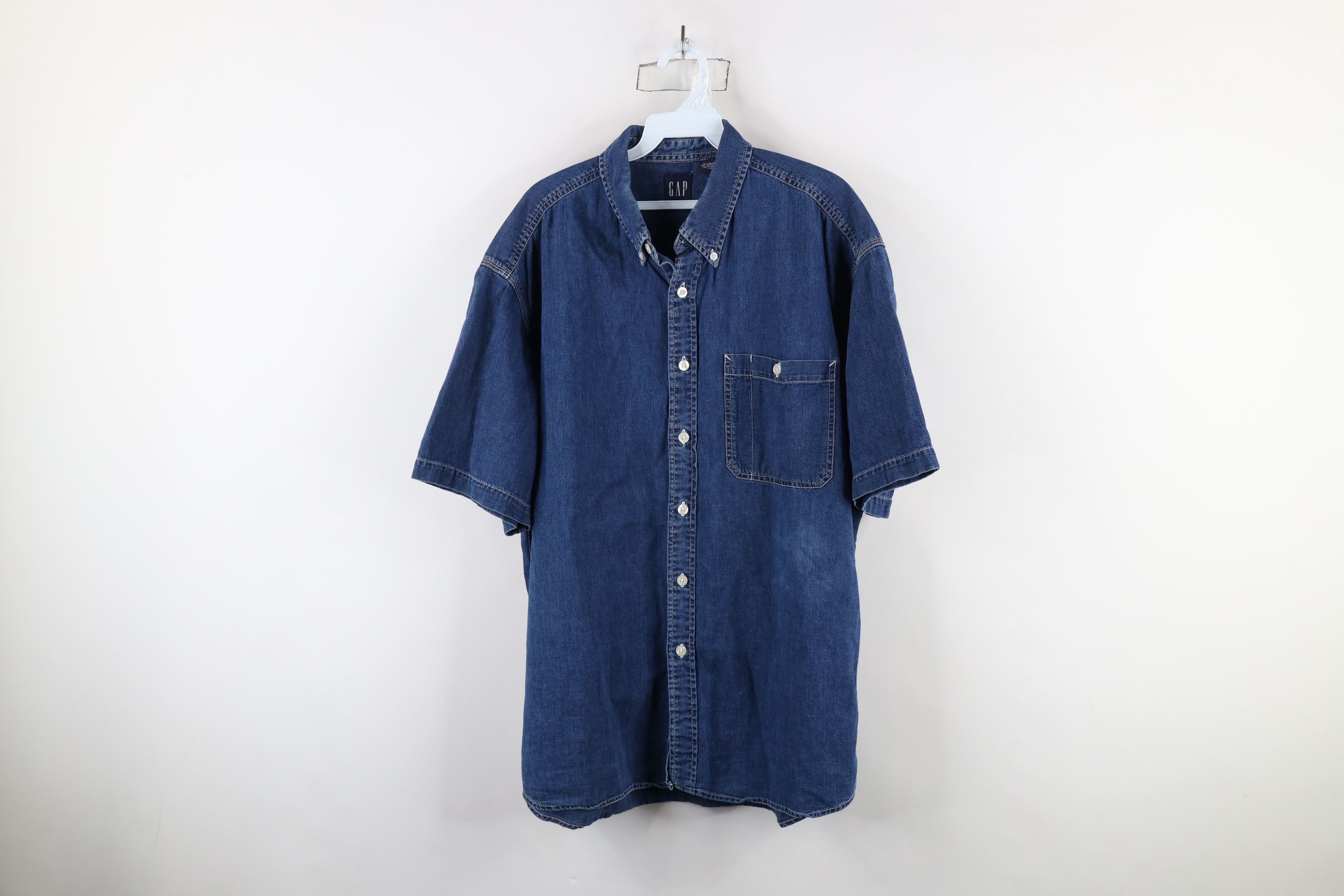 Gap × Vintage Vintage 90s Gap Fit Denim Jean Short Sleeve Button Shirt Size US L / EU 52-54 / 3 - 1 Thumbnail
