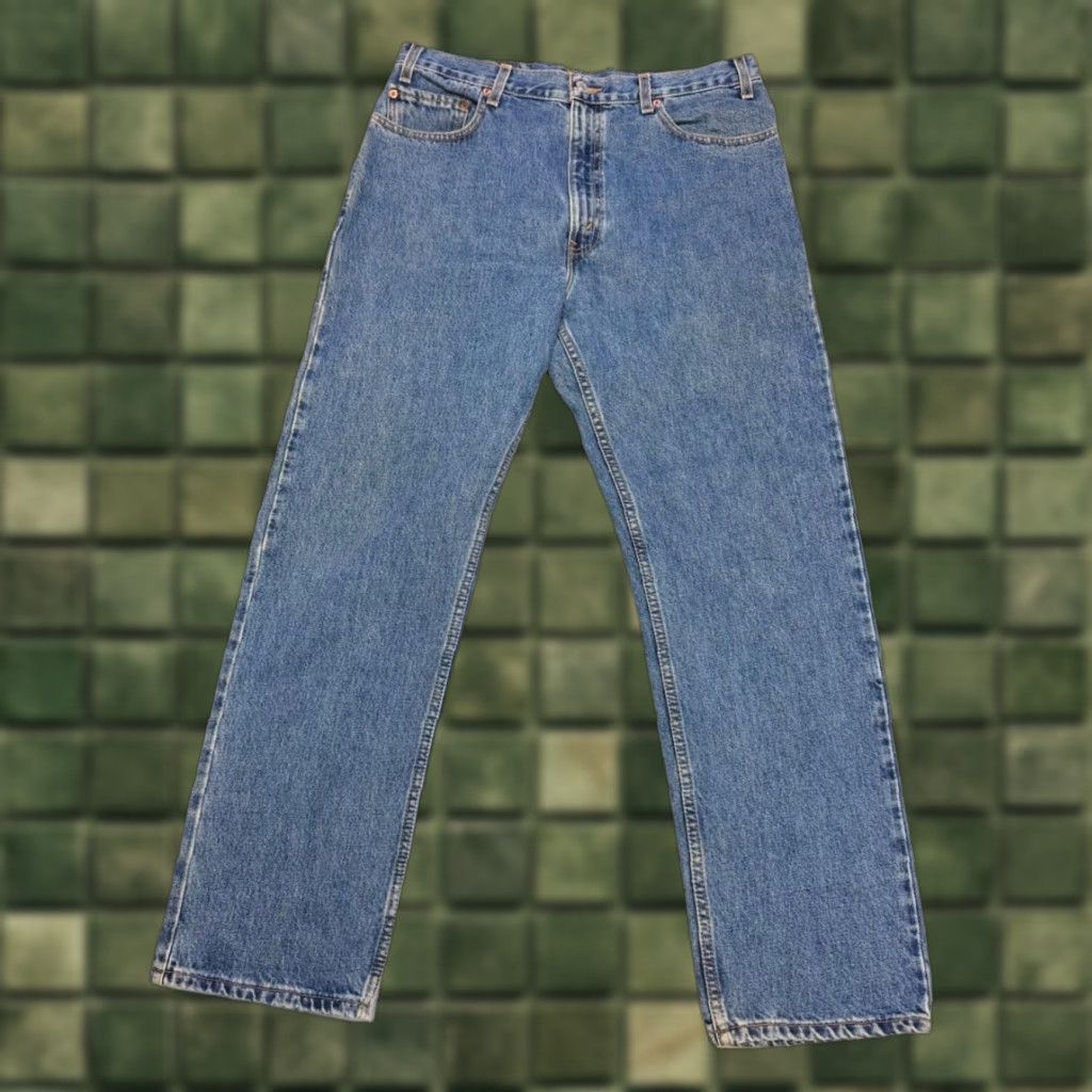 Levi's VINTAGE Levi’s 505 Jeans Mens 36x30 Regular High Rise Straight Blue Medium Wash 90s Logo 5-Pocket Mens Size US 36 / EU 52 - 1 Thumbnail