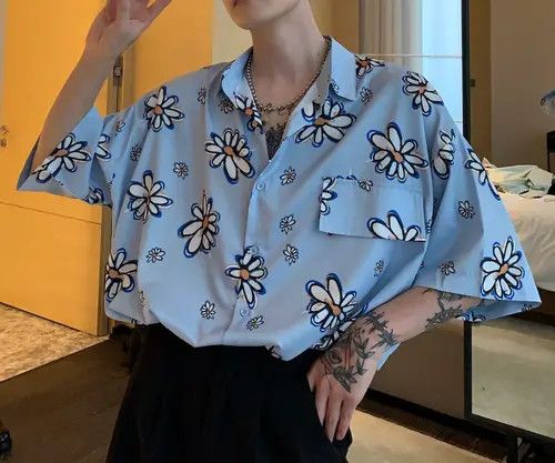 image of Vintage Daisy Flower Floral Print Short Sleeve Shirt in Blue, Men's (Size Medium)