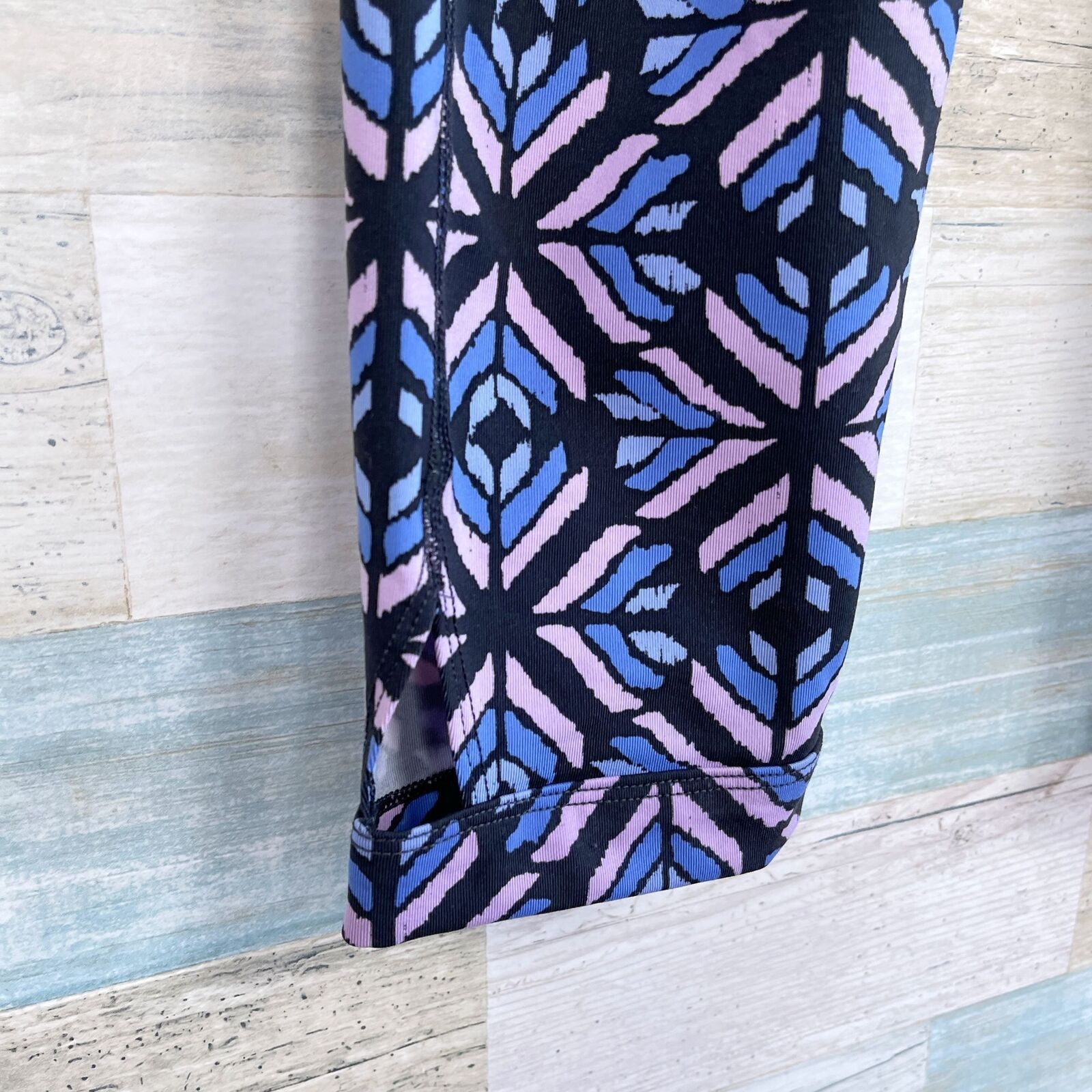 American Eagle Outfitters Aerie Cut Out Hem Mid Rise Leggings Womens Small Size 24" / US 00 / IT 34 - 3 Thumbnail