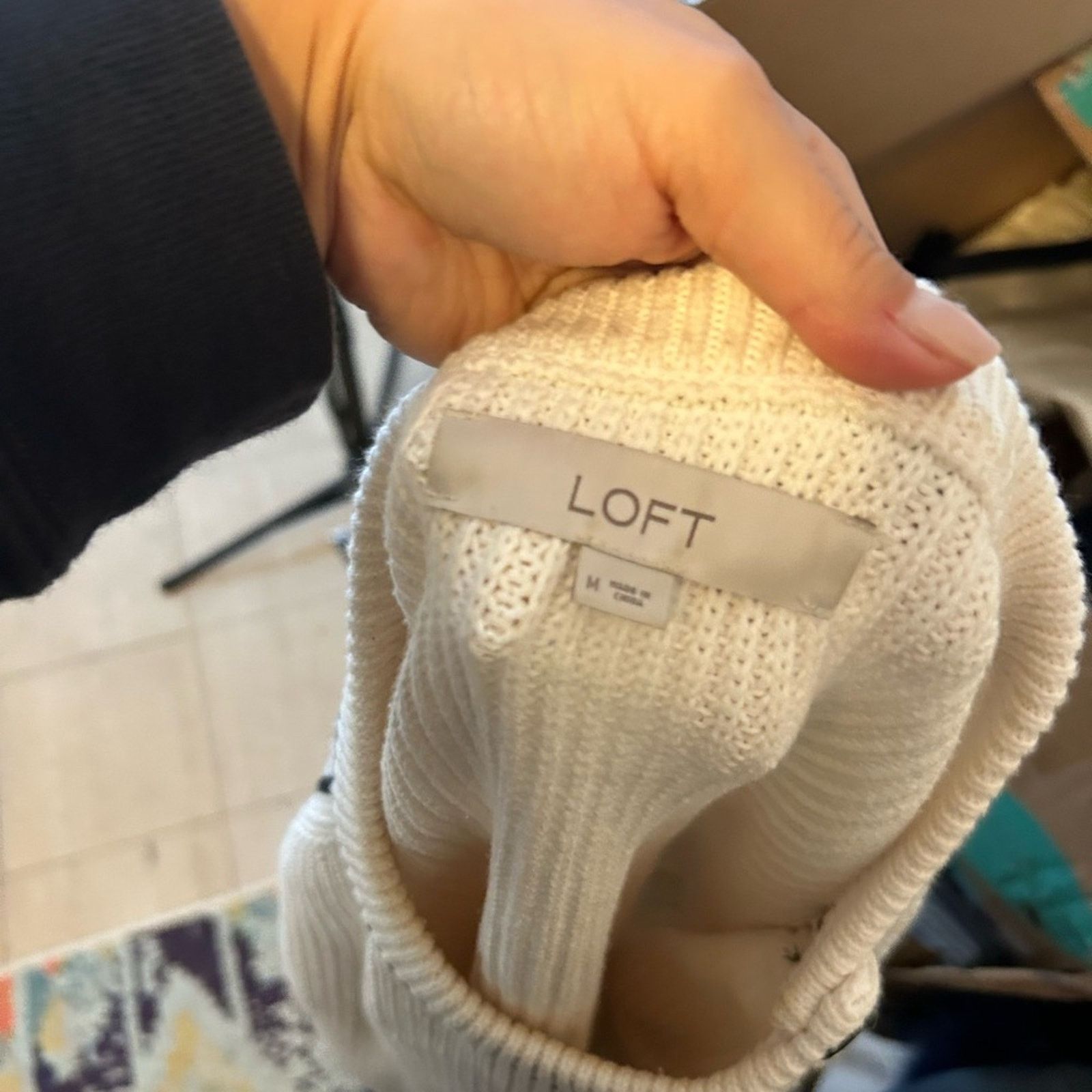 Loft Loft Cream Cable Knit Crewneck Button Sweater Size M / US 6-8 / IT 42-44 - 3 Thumbnail