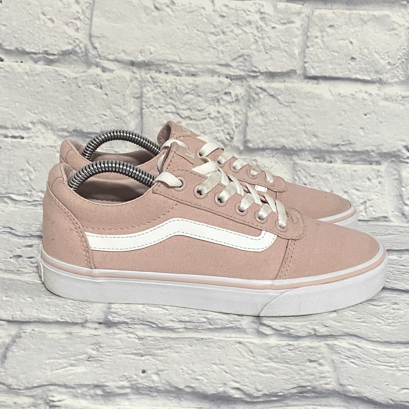 Vans VANS Old Skool Pink Solid Low Top Lace Up Skate Shoes Womens Size 7.5 Footwear Sneaker Casual Canvas Breathable Comfort Logo Included Size M / US 6-8 / IT 42-44 - 4 Thumbnail