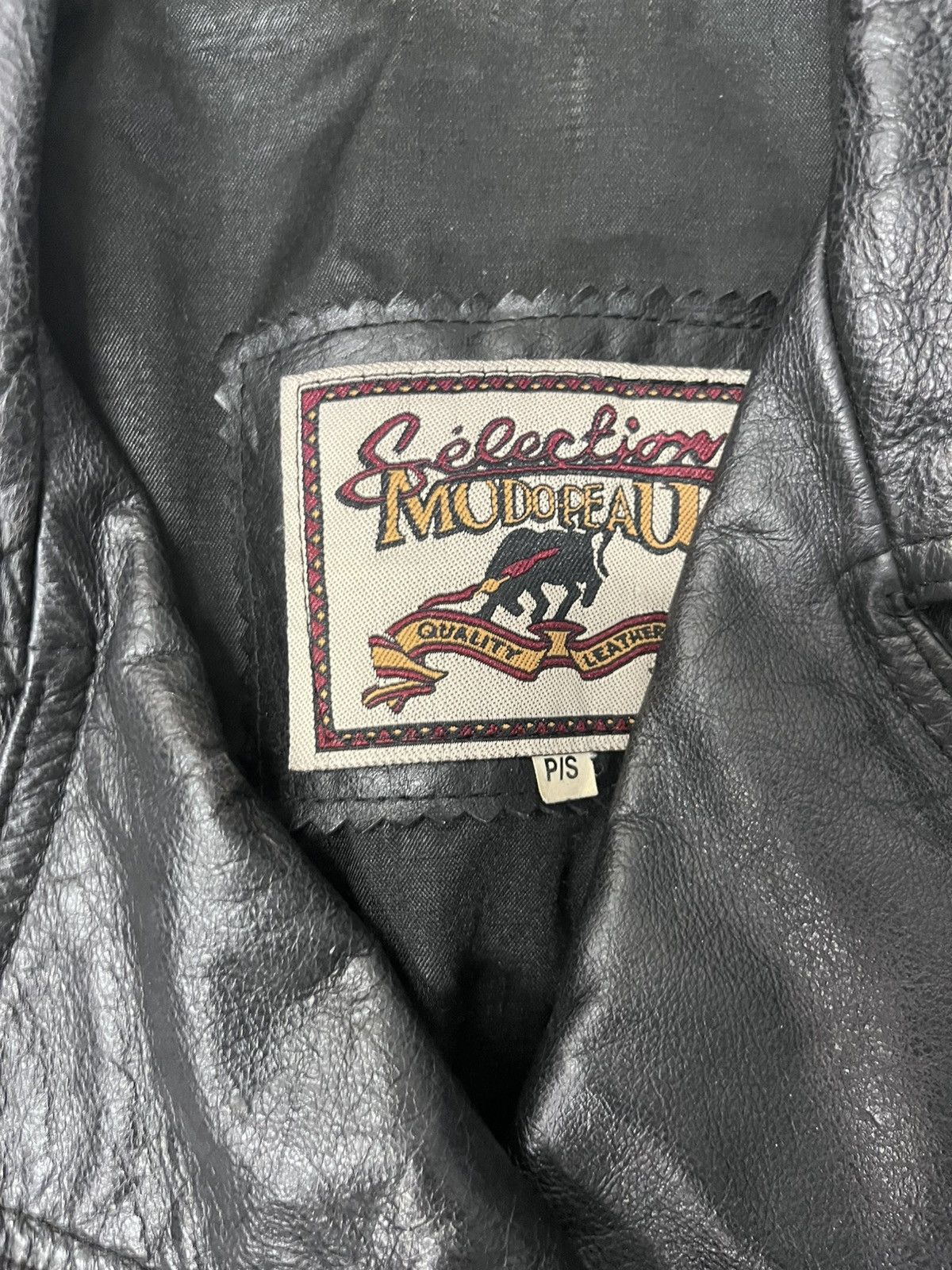 Vintage Vintage black perfecto lesther jacket Size US S / EU 44-46 / 1 - 3 Thumbnail