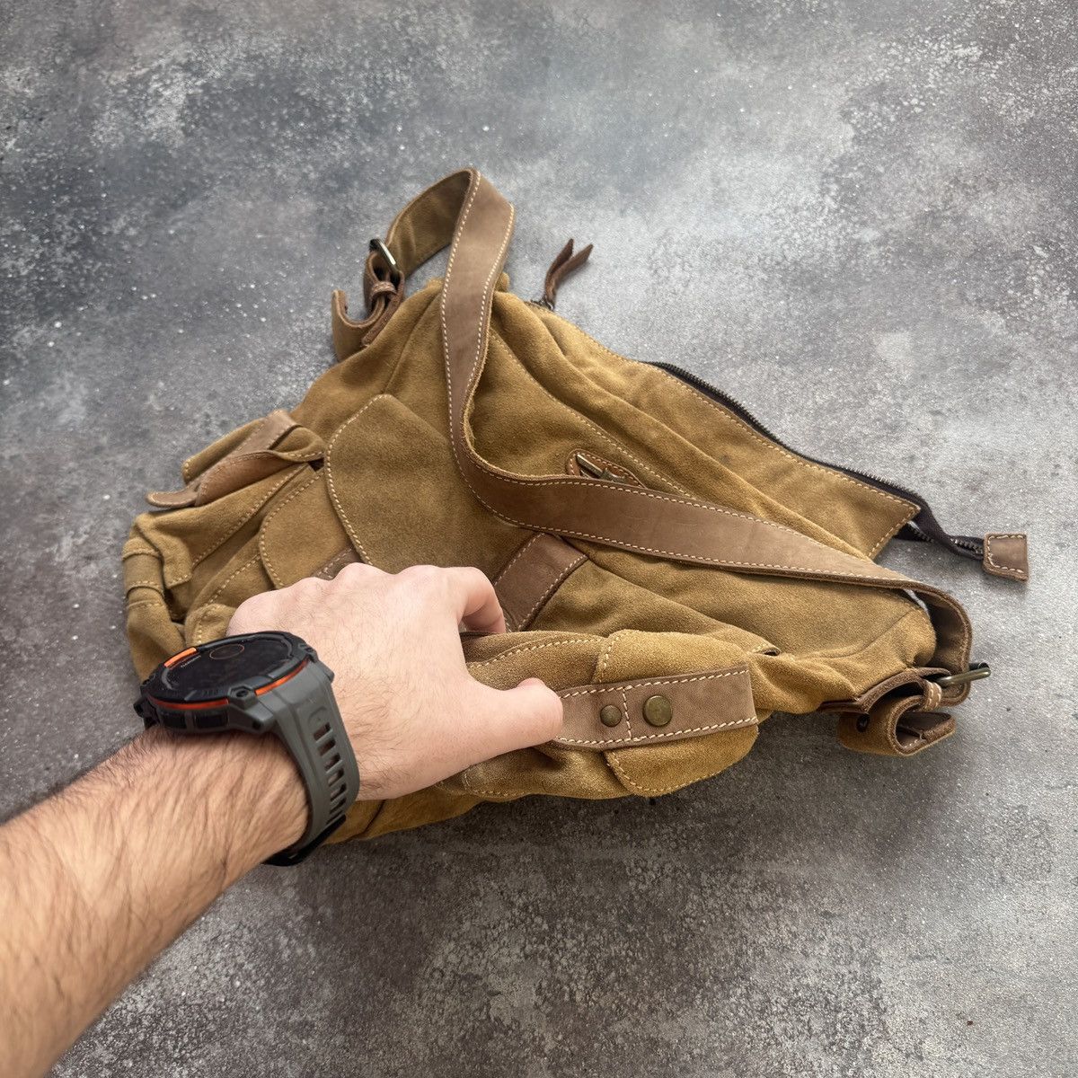 If Six Was Nine Japanese Style Vintage Faded Leather Crossbody Bag Size ONE SIZE - 7 Thumbnail
