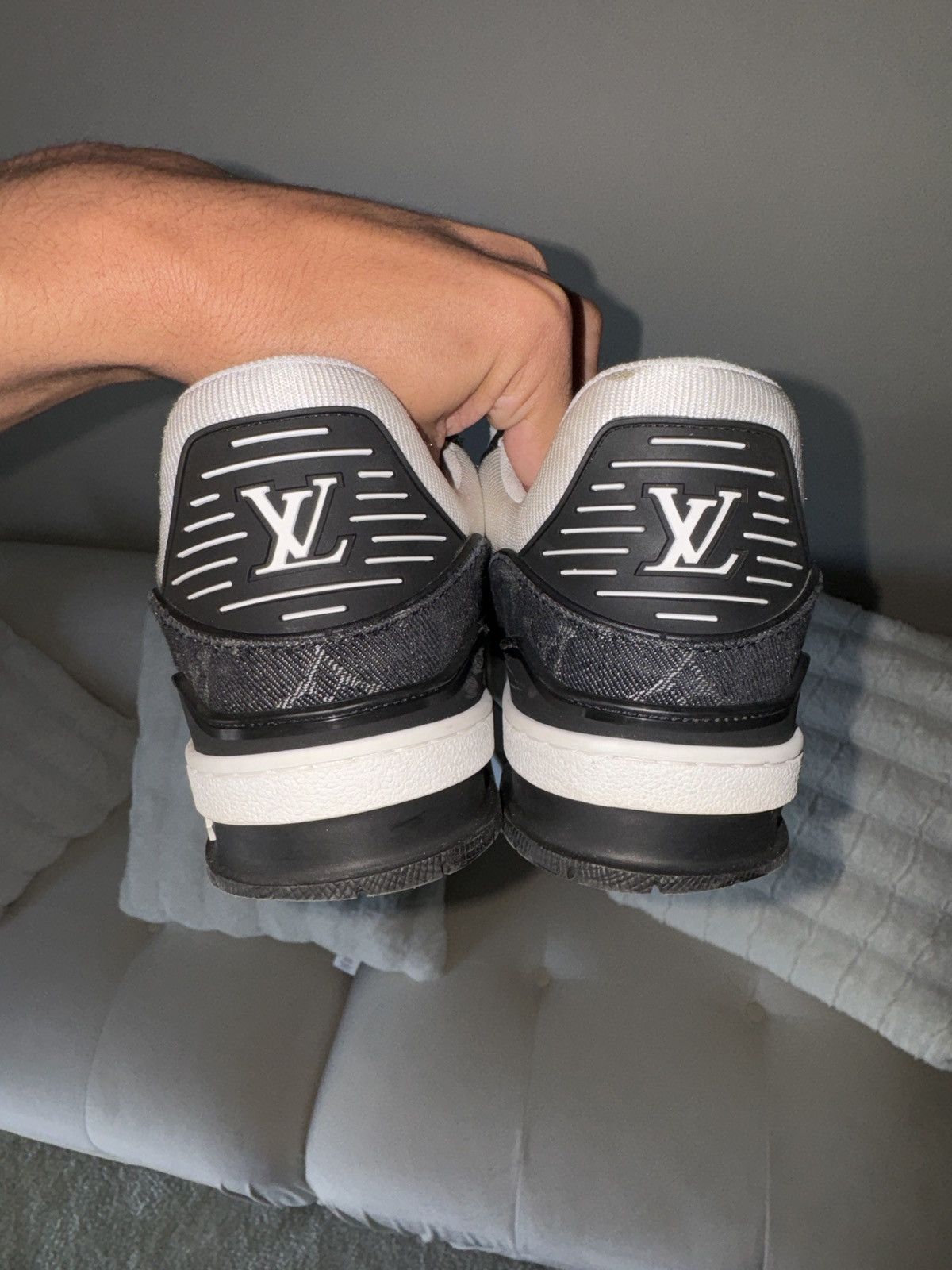 Louis Vuitton LV TRAINERS 1A9JGE Size US 6.5 / EU 39-40 - 3 Thumbnail