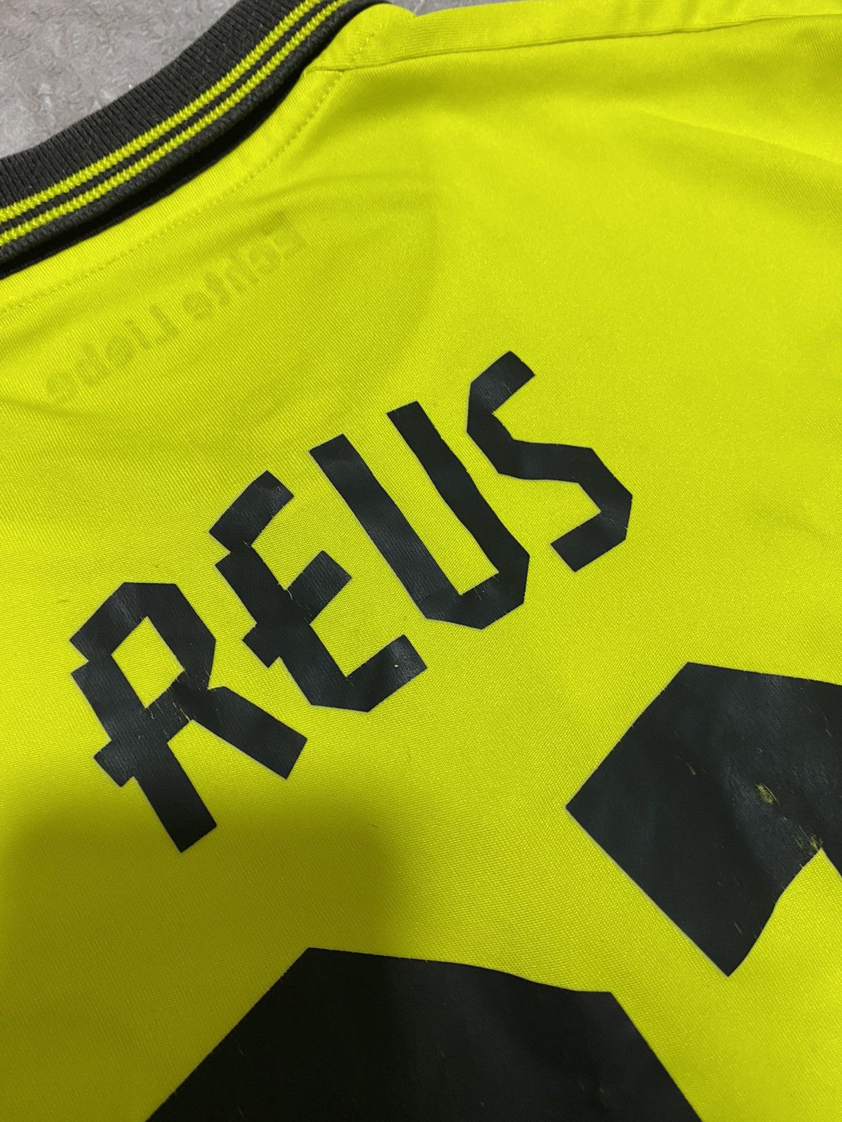 Puma Puma BVB Borussia Dortmund 11/12 Marco Reus 11 Soccer Jersey Size US S / EU 44-46 / 1 - 21 Thumbnail