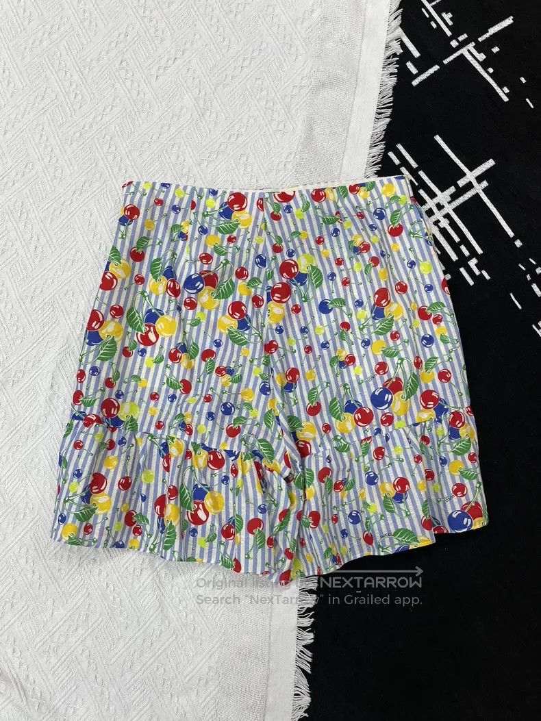 Gucci Gucci Cherry-print striped high-waisted shorts Size 27" / US 4 / IT 40 - 3 Thumbnail