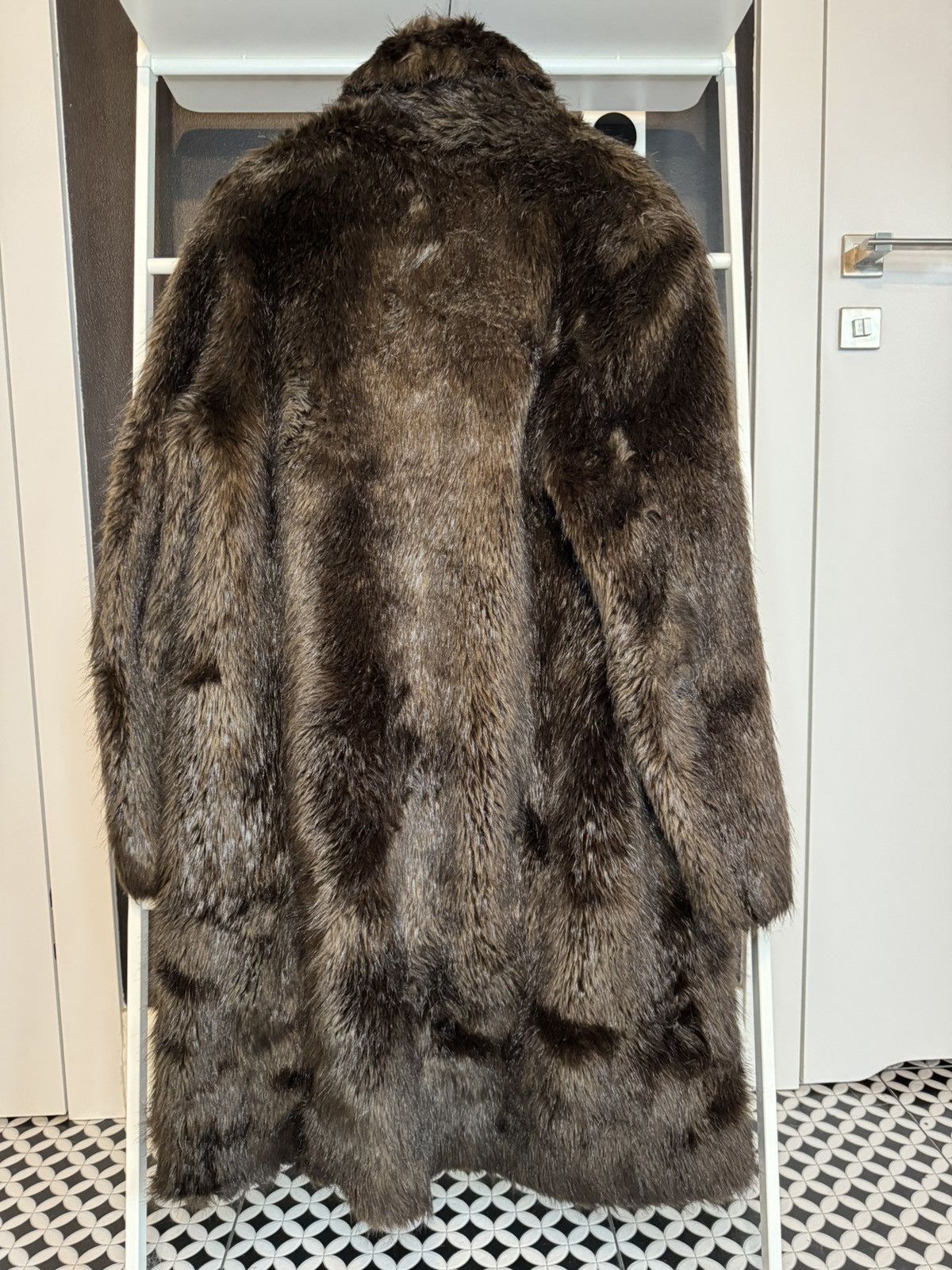 Maison Margiela Maison Margiela x H&M foux fur size 48 Size US M / EU 48-50 / 2 - 2 Thumbnail