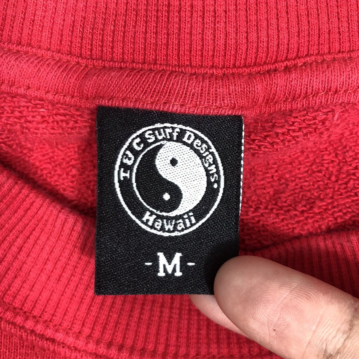 Vintage Vintage T&C Surf Hawaii Sweatshirt Big Logo Crewneck Size M Size US M / EU 48-50 / 2 - 4 Thumbnail