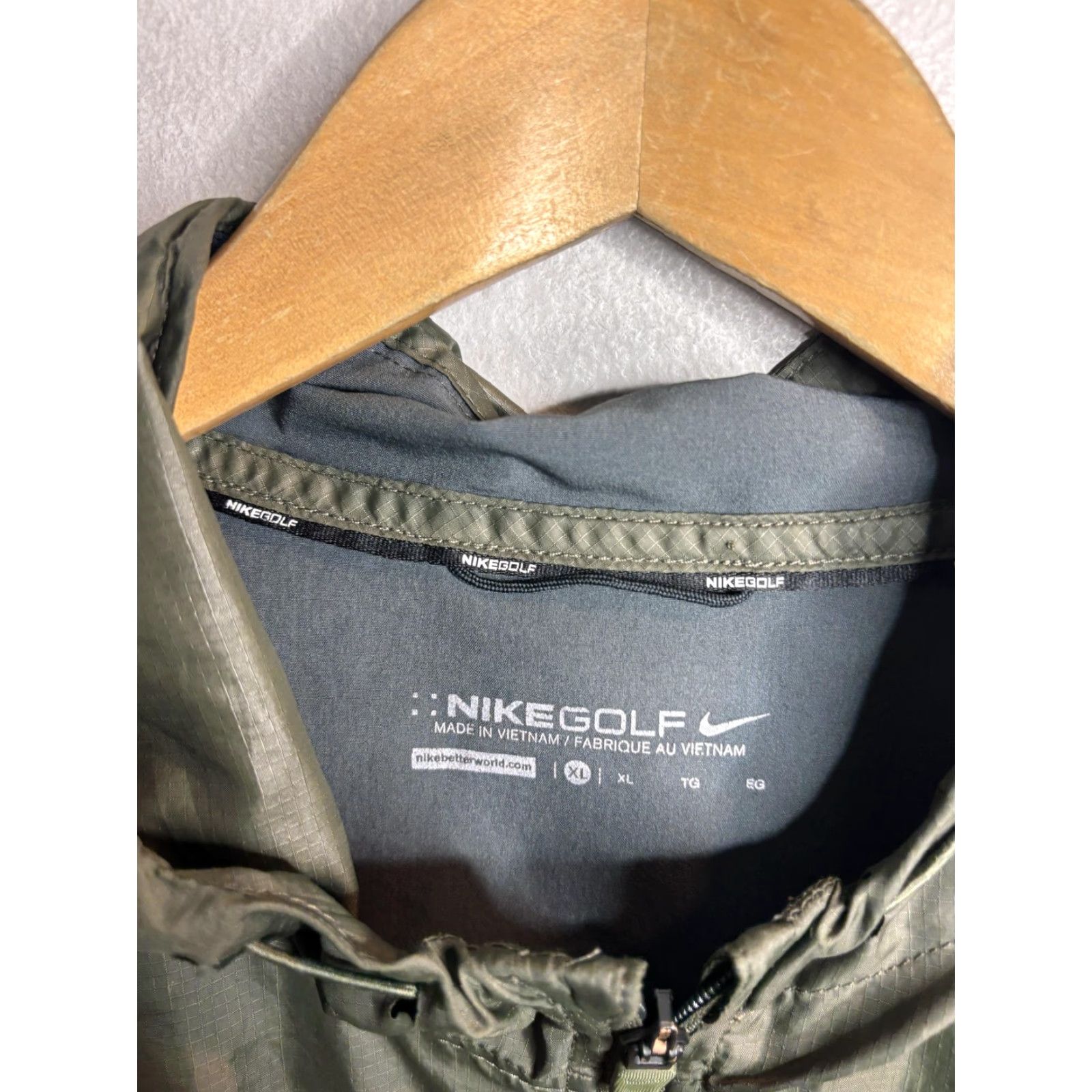 Nike Nike Golf Jacket Mens XL Green Hooded Full Zip Windbreaker Colorblock Athletic Size US XL / EU 56 / 4 - 4 Thumbnail