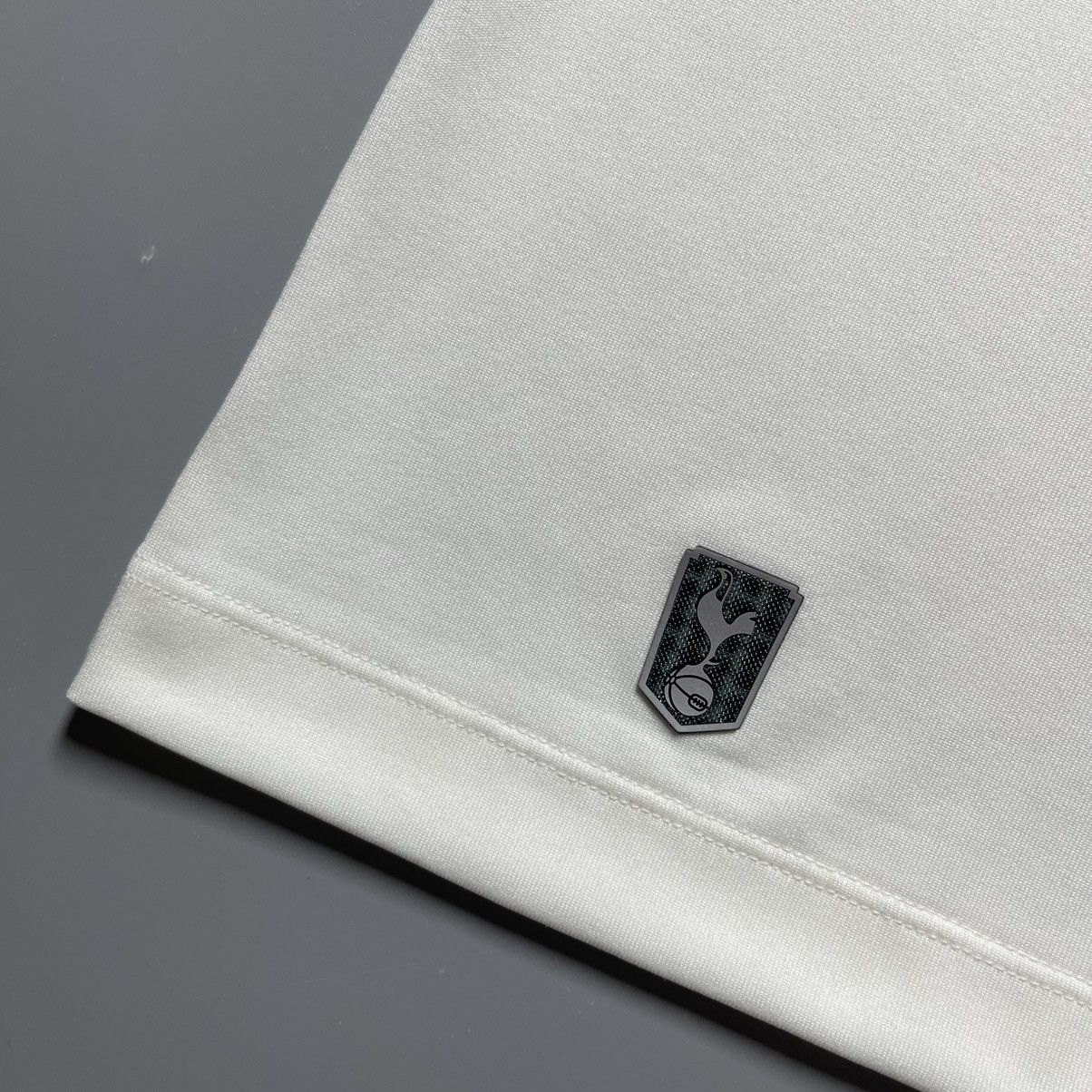 Under Armour TOTTENHAM UNDER ARMOUR 2014/2015 FOOTBALL JERSEY #19 DEMBELE Size US XL / EU 56 / 4 - 8 Thumbnail