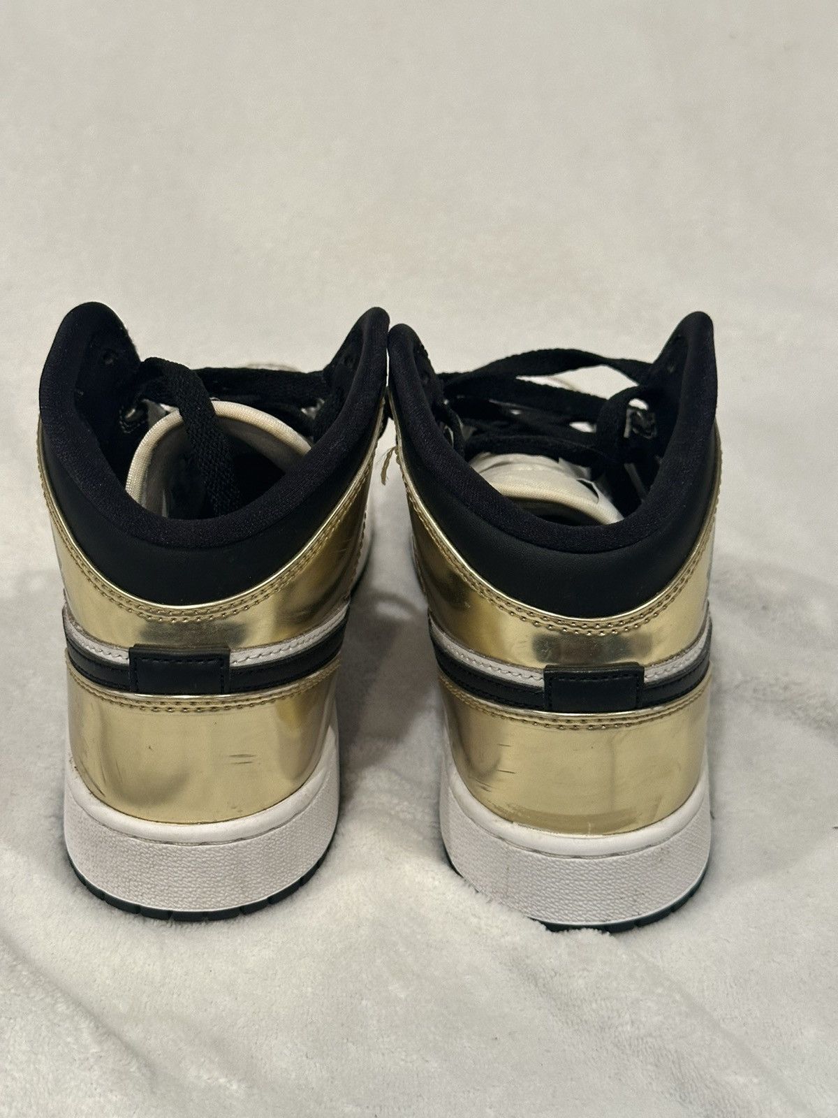 Nike Nike Jordan 1 Mid - Metallic Gold (GS) Size US 5.5 / IT 35.5 - 4 Thumbnail