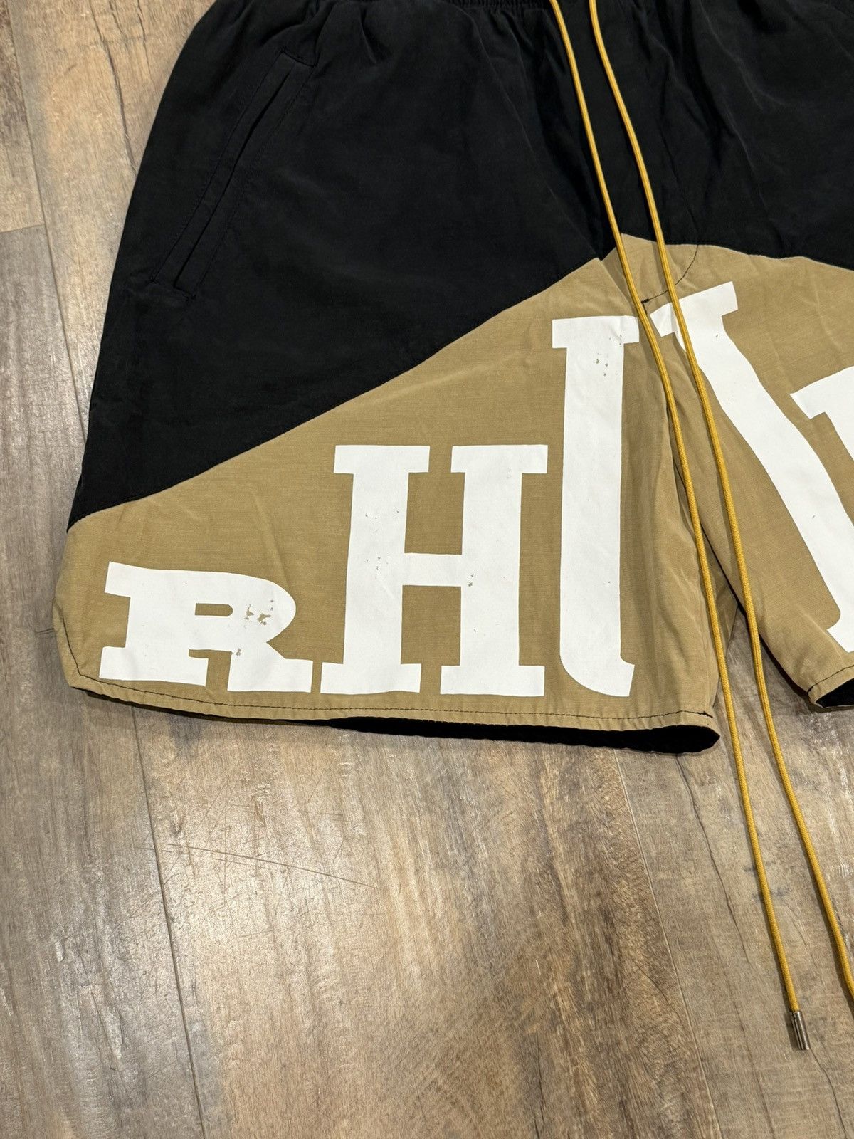 Rhude RARE Rhude Yachting Shorts Logo Black Brown Cupro Size US 32 / EU 48 - 4 Thumbnail