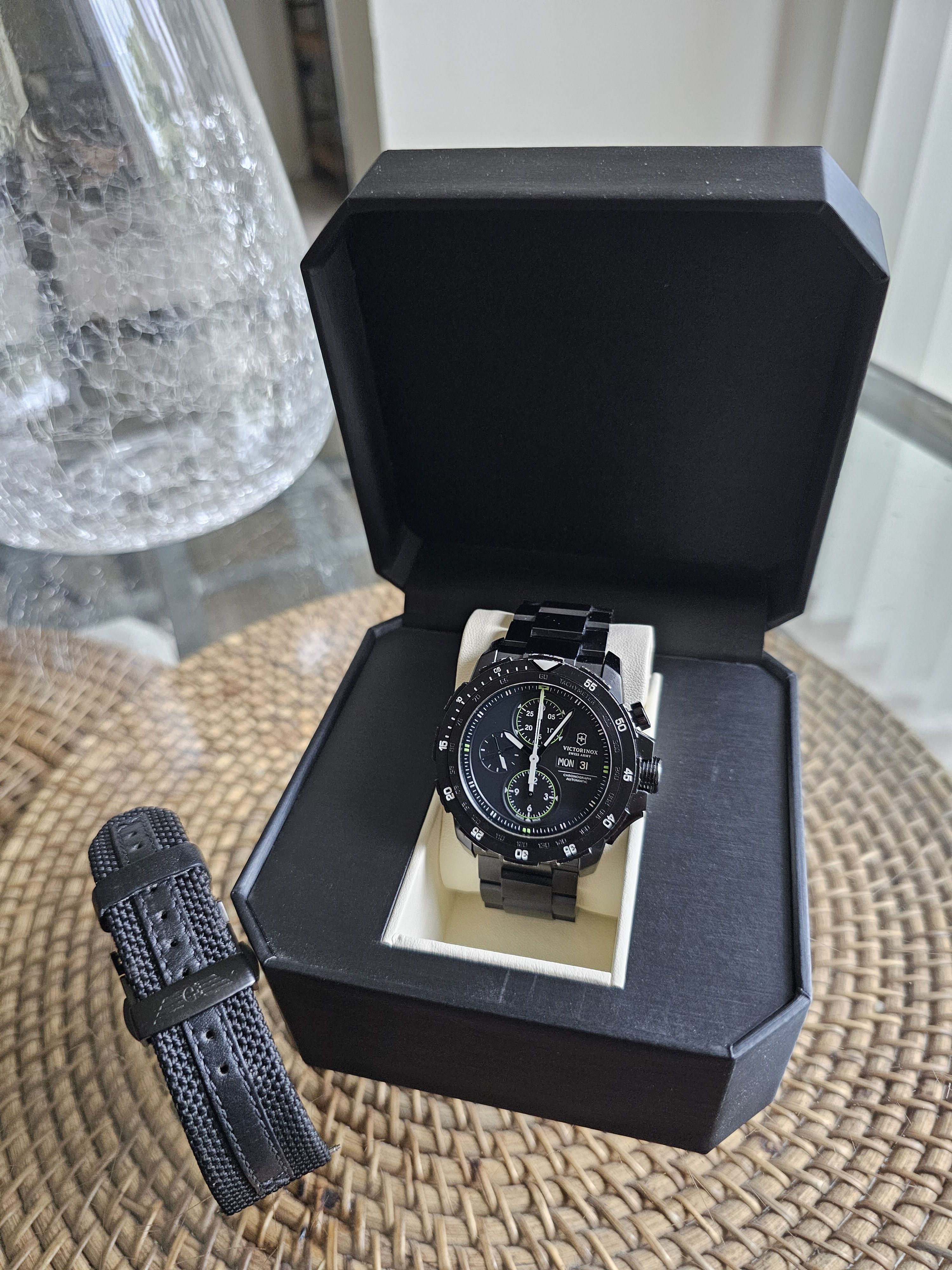 Victorinox Swiss Army Alpnach Automatic Chronograph 241527