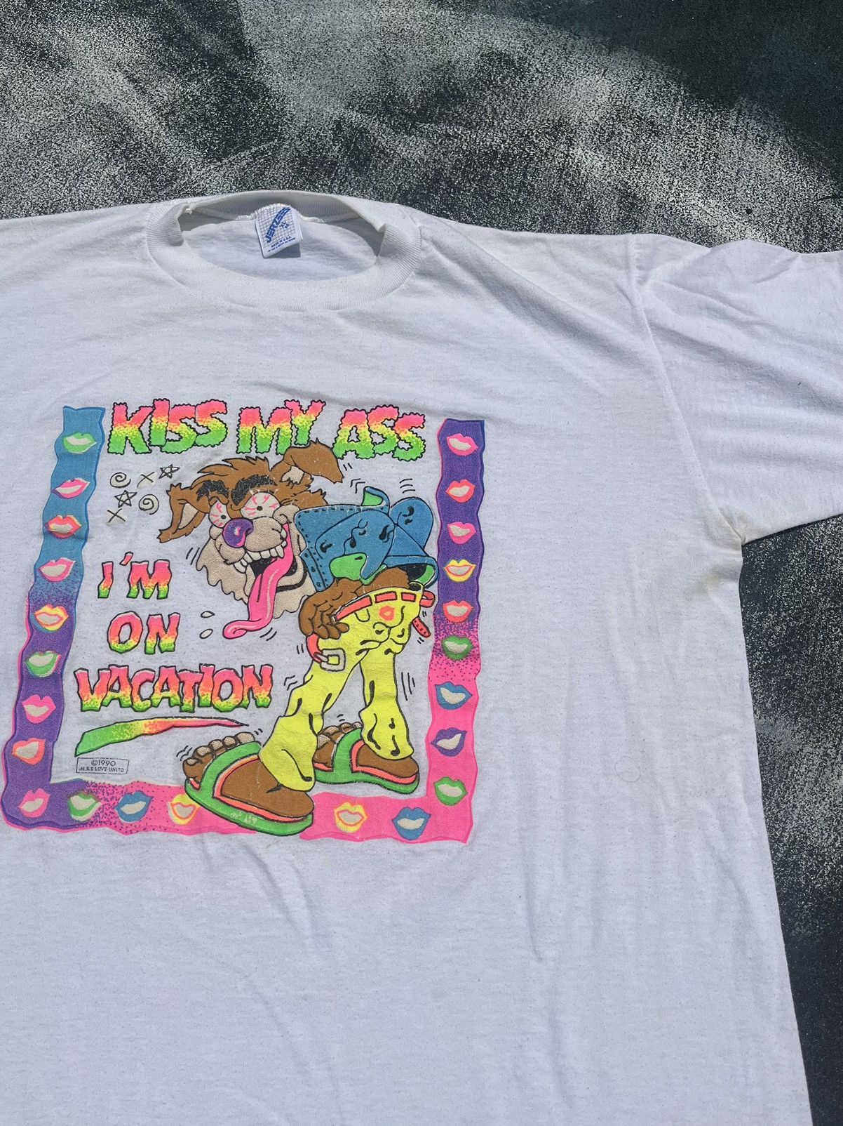 Vintage Vintage Kiss My Ass I'm On Vacation Neon Tee Shirt Funny
