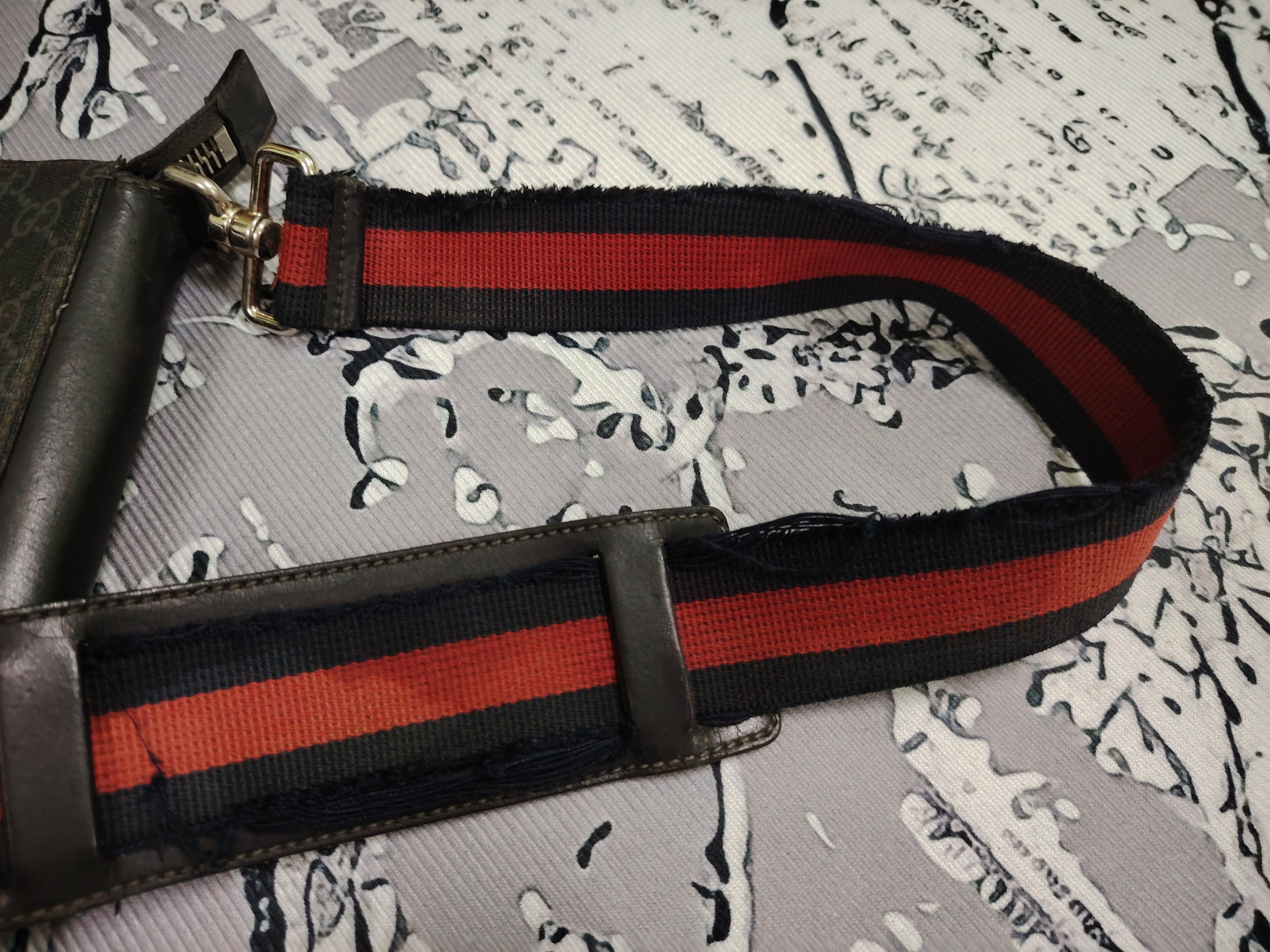 Gucci GUCCI DISTRESSED BAG MESSENGER MONOGRAM SUPREME GG Size ONE SIZE - 11 Thumbnail