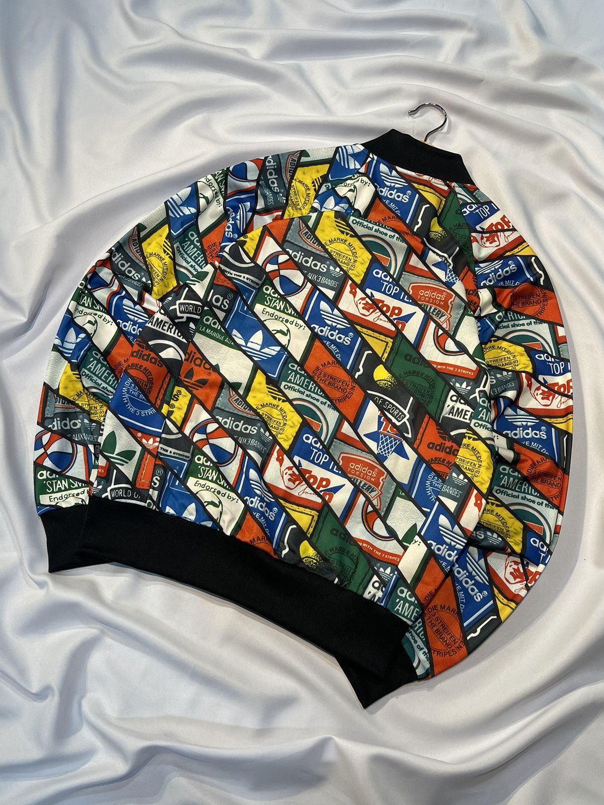 Adidas × Vintage ADIDAS BOMBER BANNERFLAG FULLPRINT JACKET Size US L / EU 52-54 / 3 - 3 Thumbnail