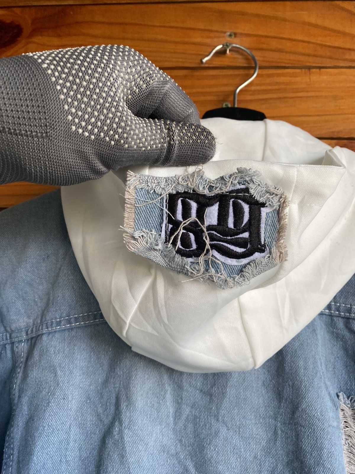 Japanese Brand Vintage-Inspired Light Wash Denim Jacket Hoodie Cat Graphic Size M / US 6-8 / IT 42-44 - 3 Thumbnail