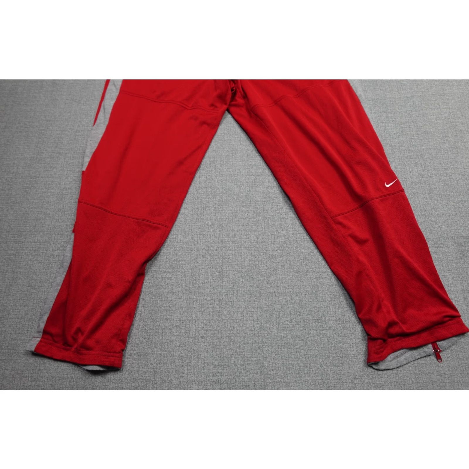 Nike VINTAGE Nike Pants Mens M Red Sweatpants Lounge Baggy Basketball Silver Tag Size US 31 - 3 Thumbnail