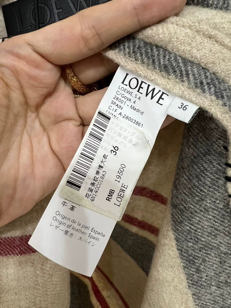 Loewe LOEWE A wool coat with a short front and long back Size XS / US 0-2 / IT 36-38 - 4 Thumbnail