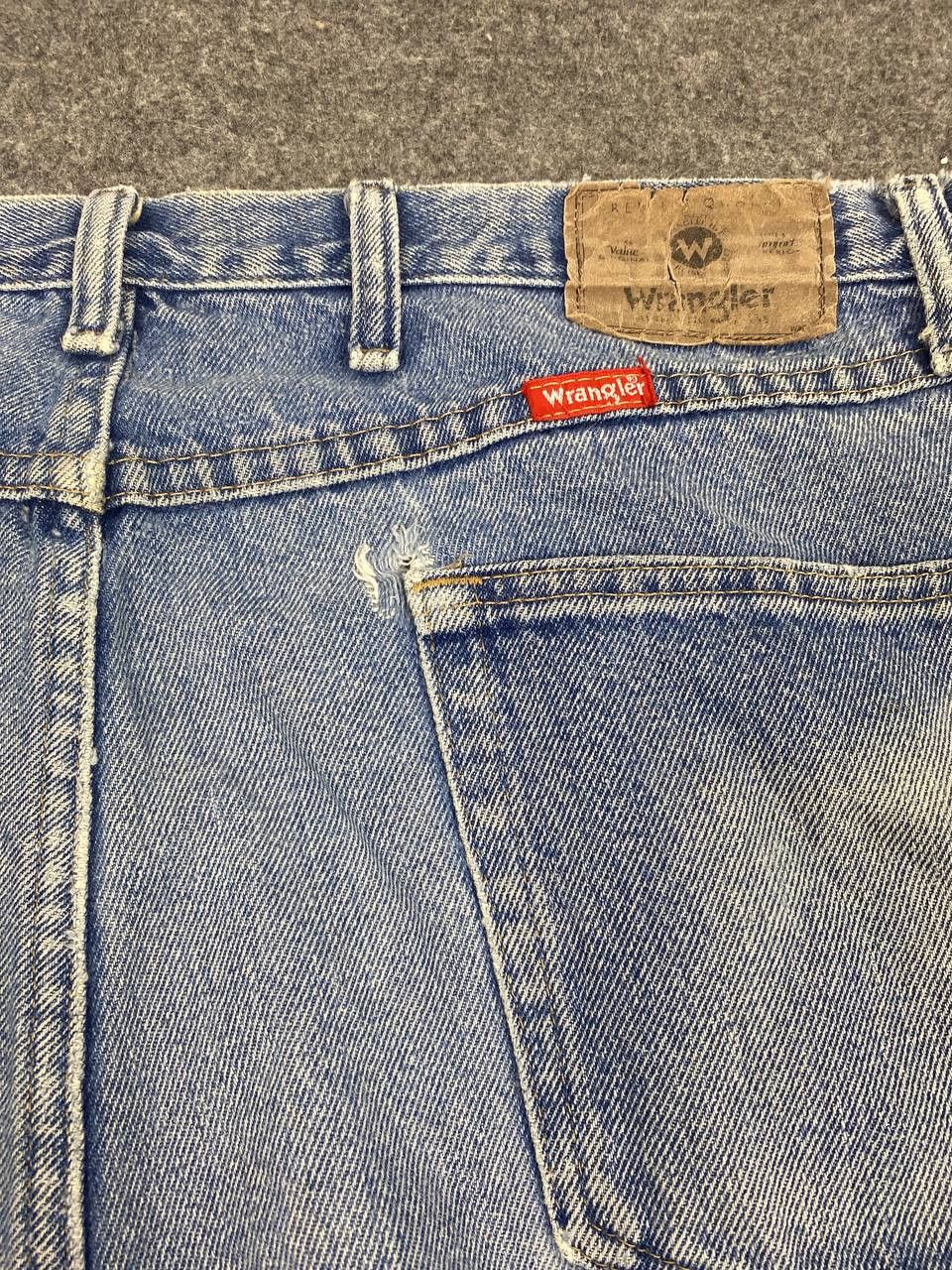 Wrangler vintage wrangler regular fit distressed denim Size US 38 / EU 54 - 6 Thumbnail