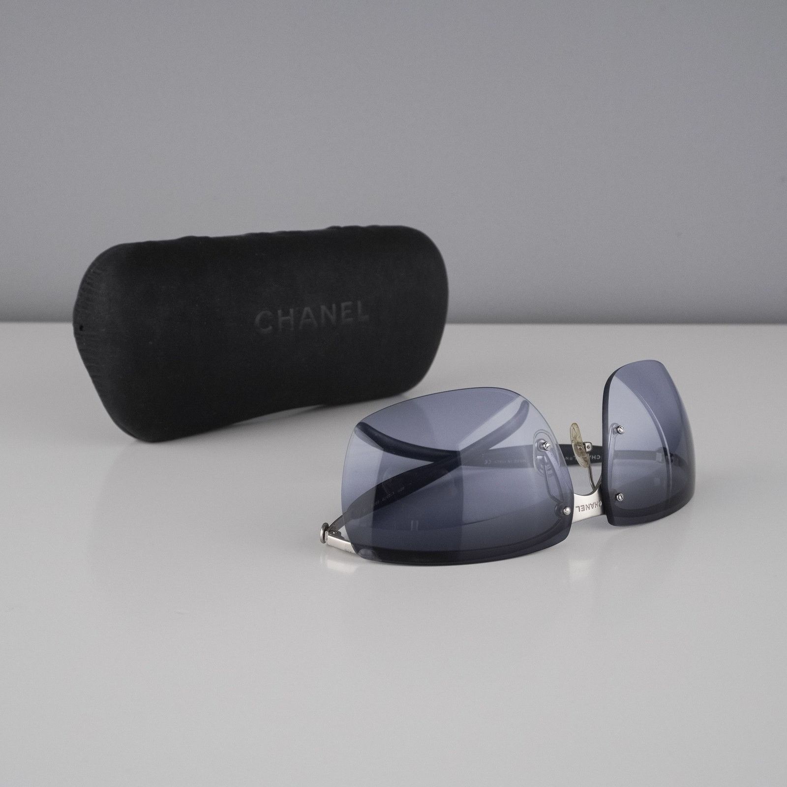 Chanel Vintage rare chanel CC silver logo rimless sunglasses Size ONE SIZE - 8 Thumbnail