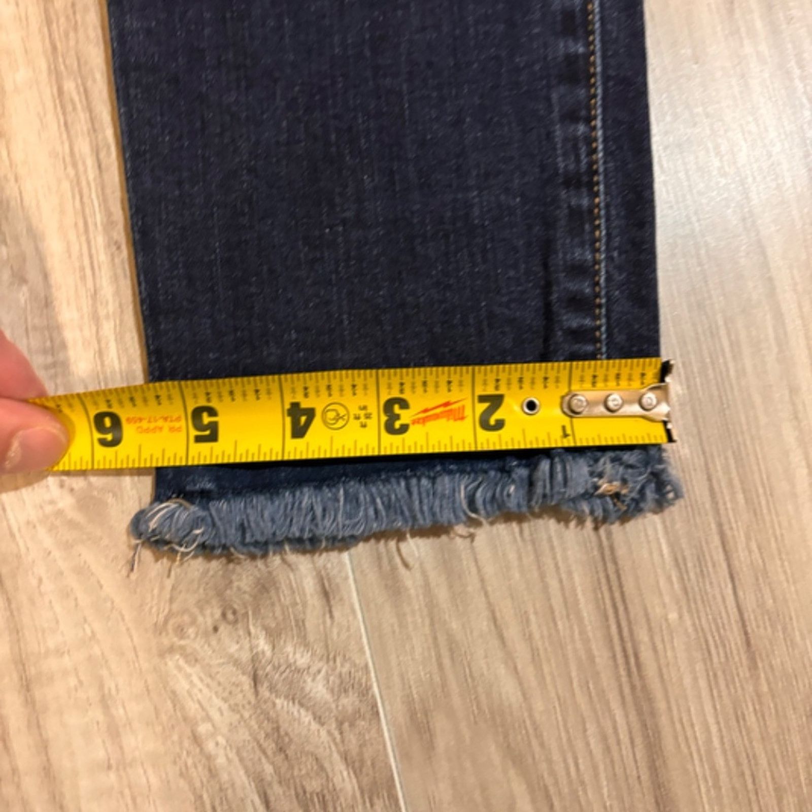 7 For All Mankind 7 For All Mankind B(air) Roxanne Ankle Raw Hem Jeans - 25 Size 25" / US 0 / IT 36 - 14 Thumbnail