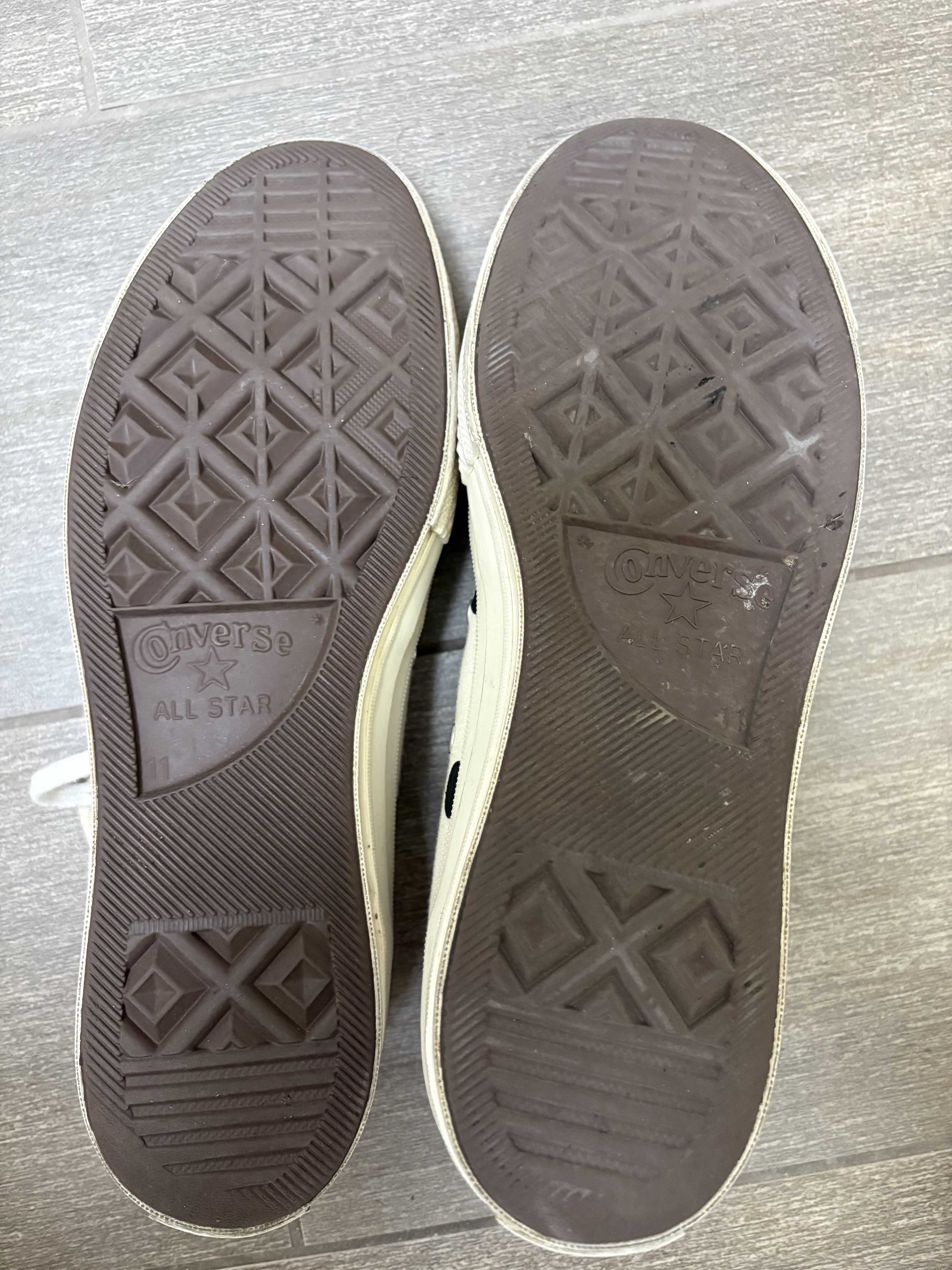 Comme des Garcons Comme Des Garçons Play Chuck 70 Polka dot White" Size US 11 / EU 44 - 3 Thumbnail
